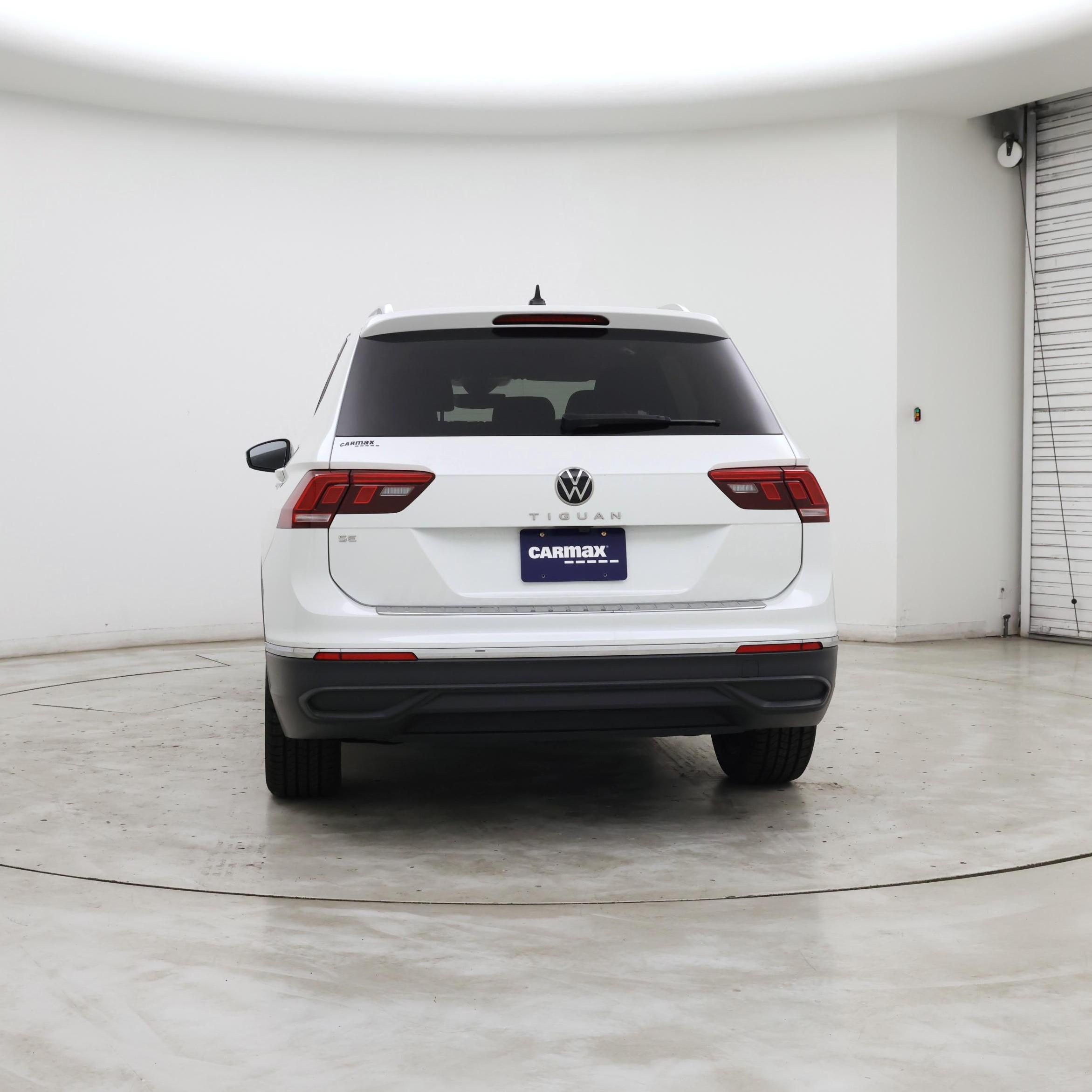 Thumbnail: 2023 Volkswagen Tiguan - 6