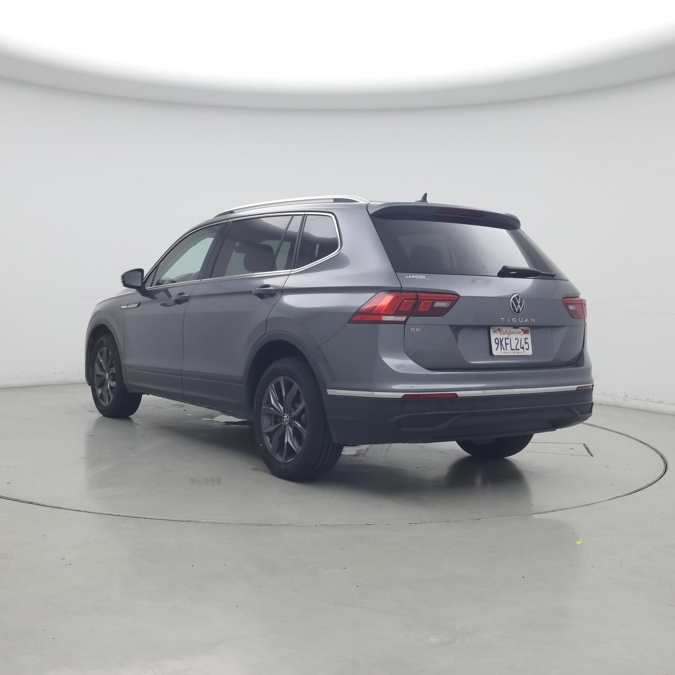 Thumbnail: 2023 Volkswagen Tiguan - 2