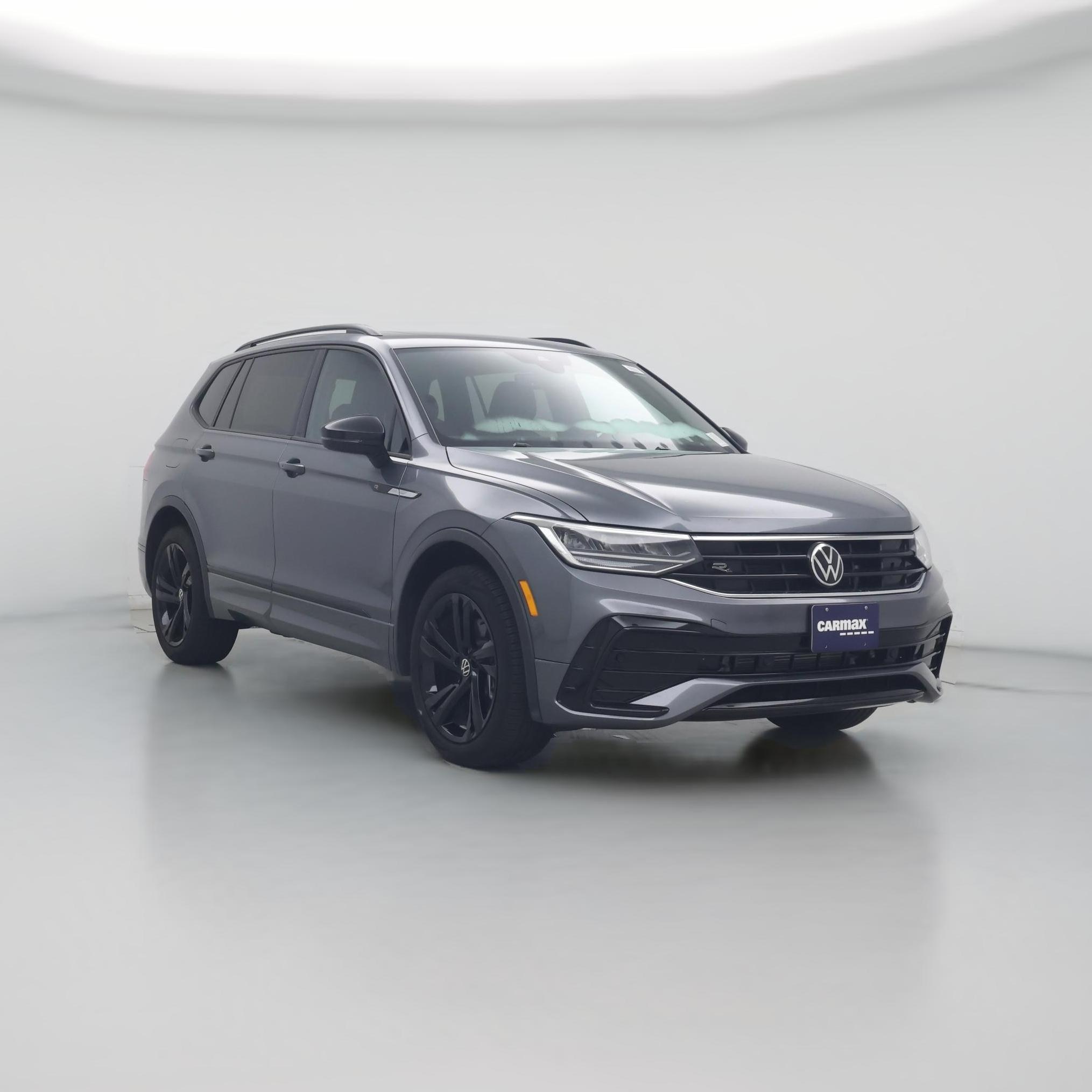 Thumbnail: 2023 Volkswagen Tiguan - 1