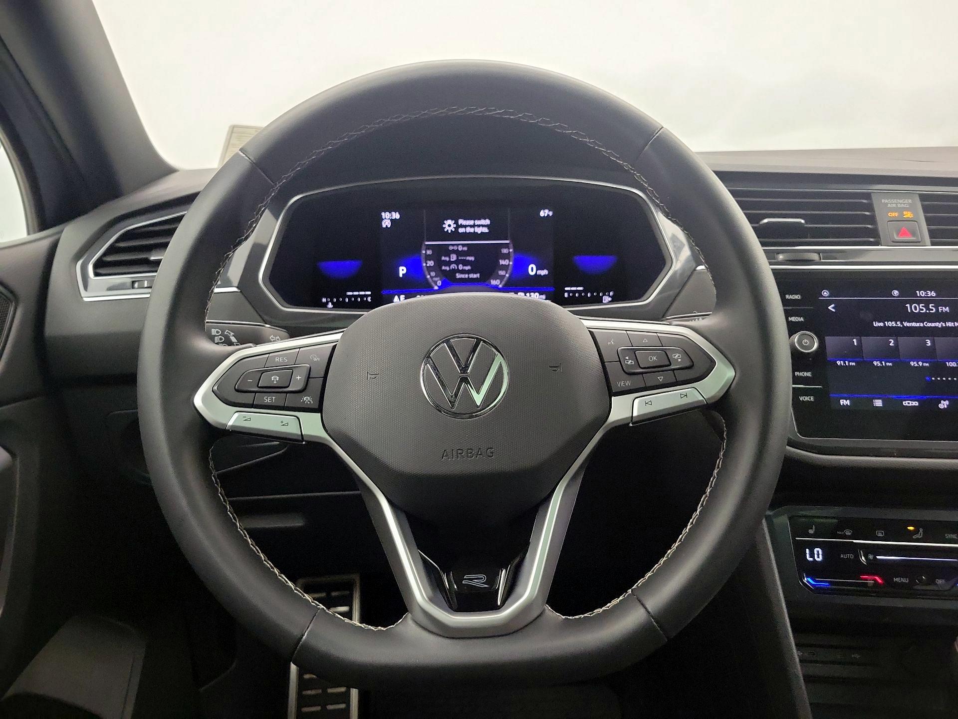 Thumbnail: 2023 Volkswagen Tiguan - 10
