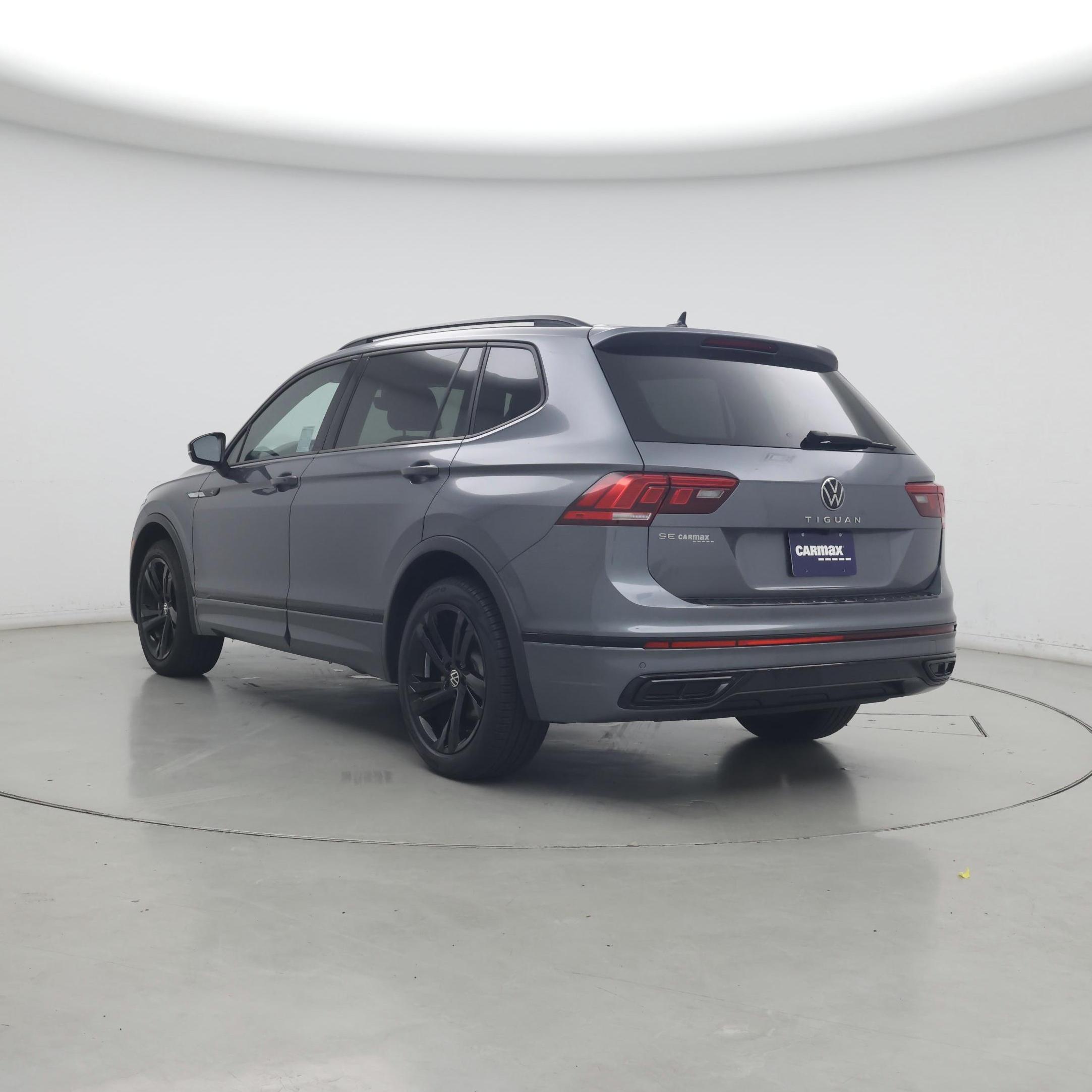 Thumbnail: 2023 Volkswagen Tiguan - 2