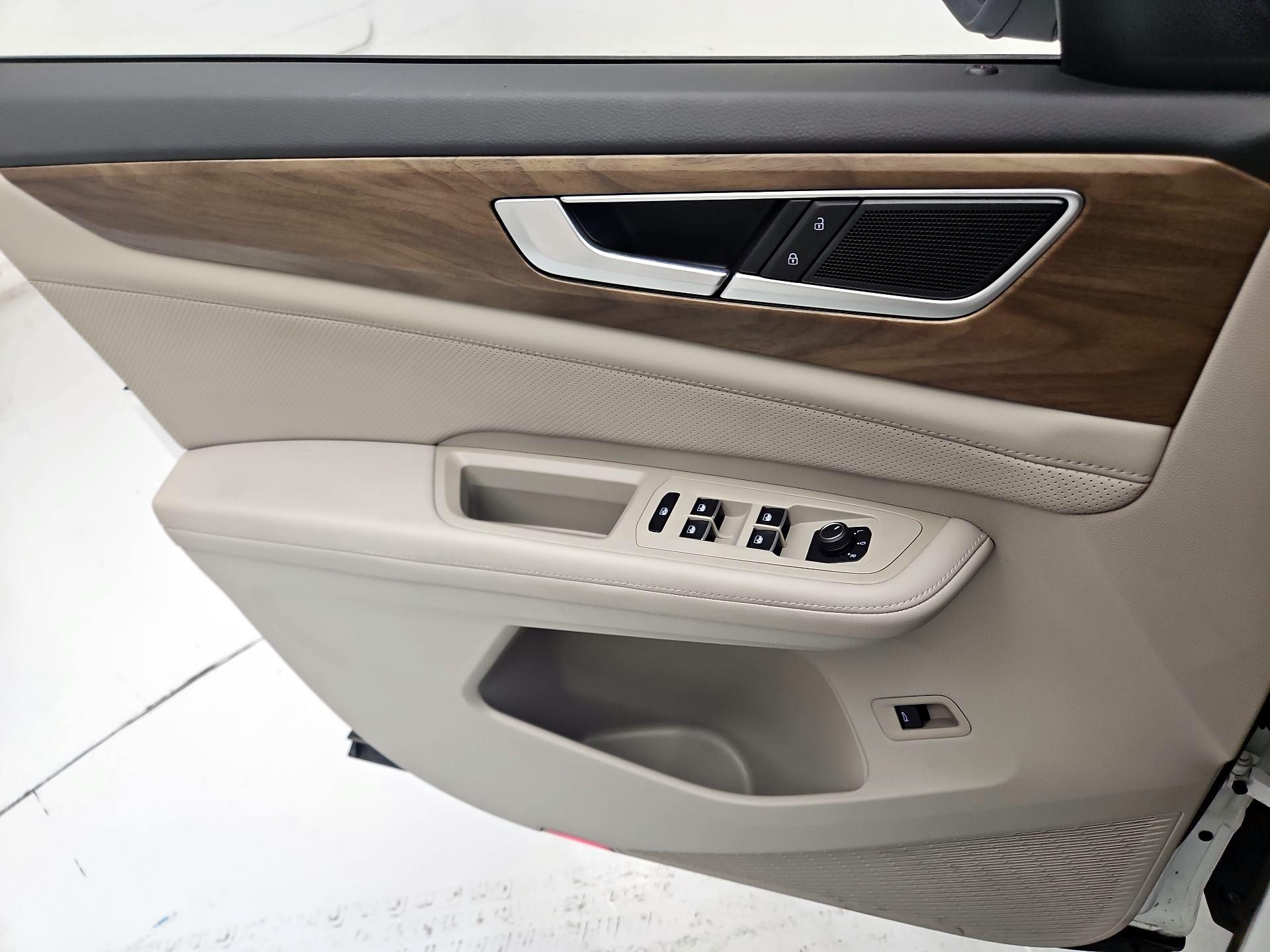 Thumbnail: 2024 Volkswagen Atlas - 12