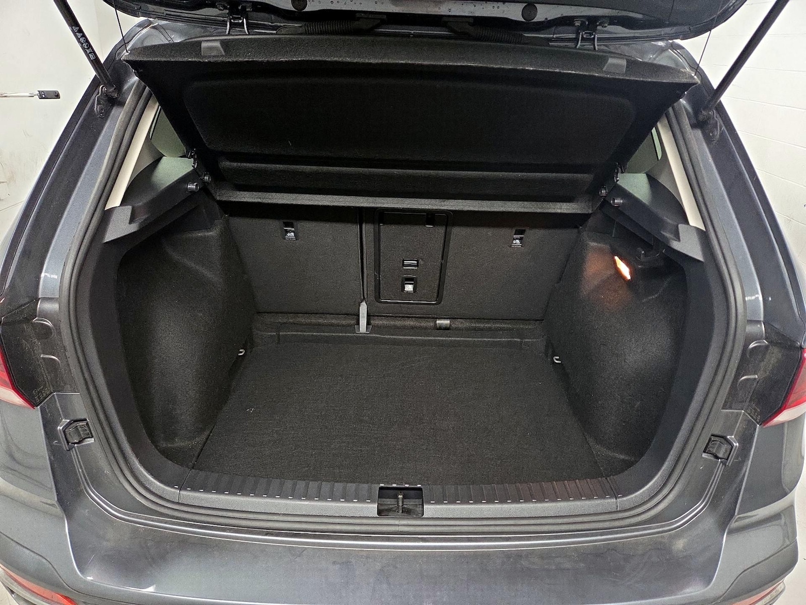 2023 Volkswagen Taos SE - Photo 22