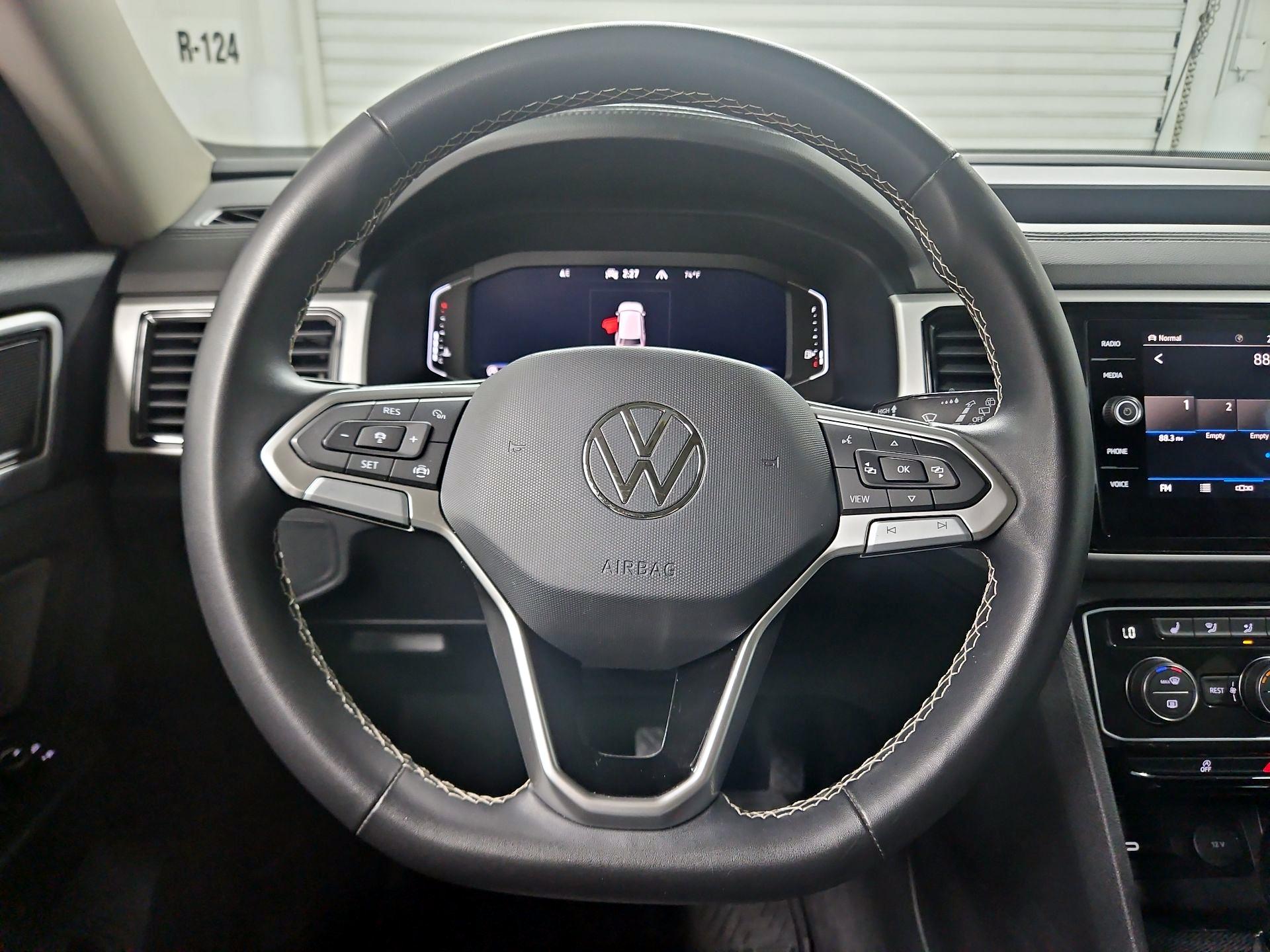 Thumbnail: 2023 Volkswagen Atlas - 10