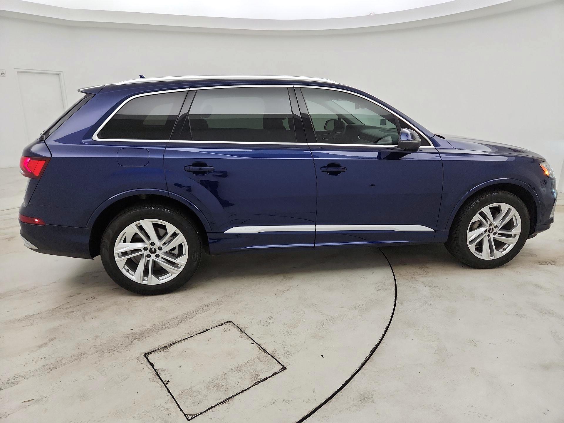 Thumbnail: 2023 Audi Q7 - 4