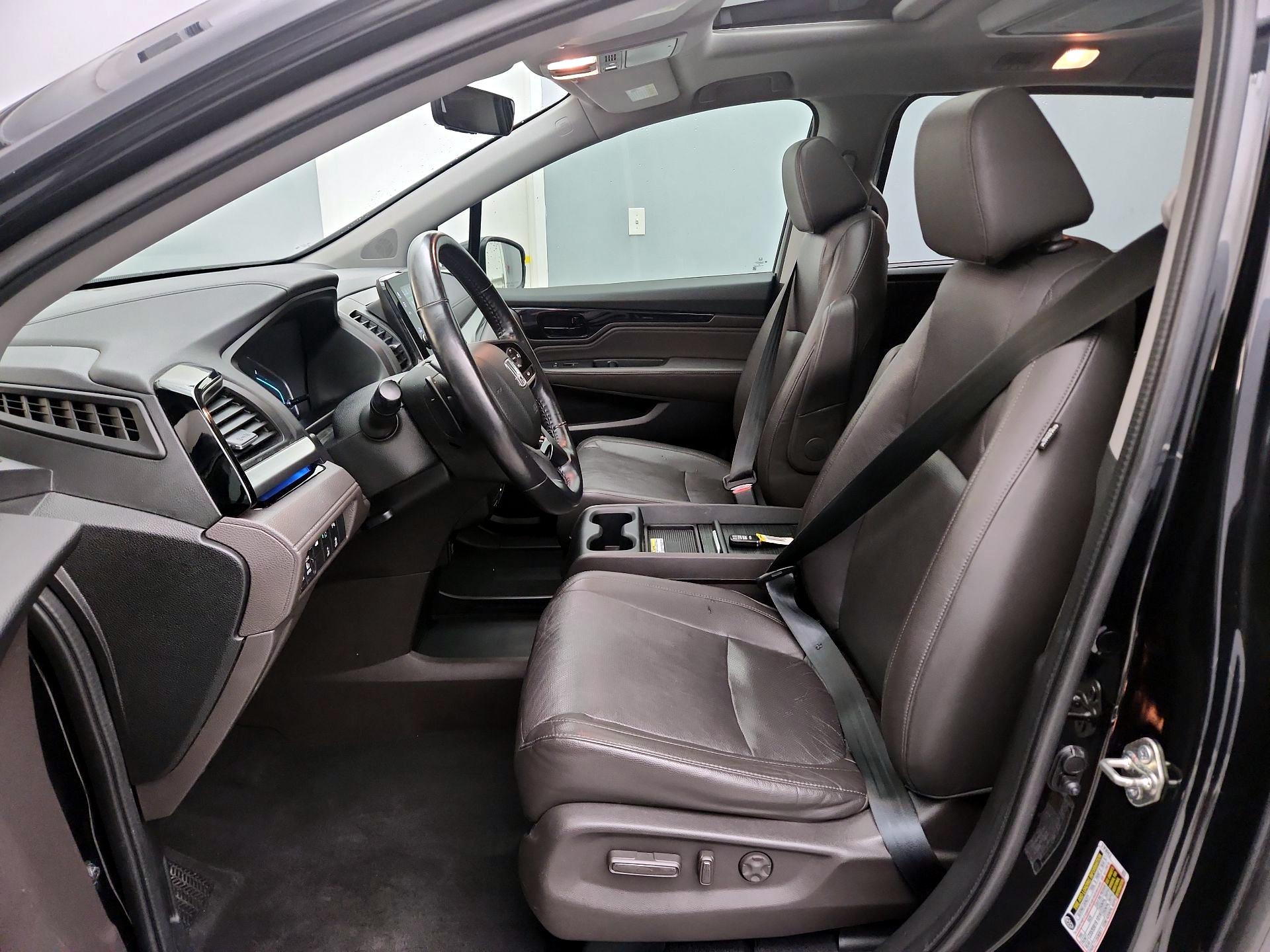 Thumbnail: 2018 Honda Odyssey - 11