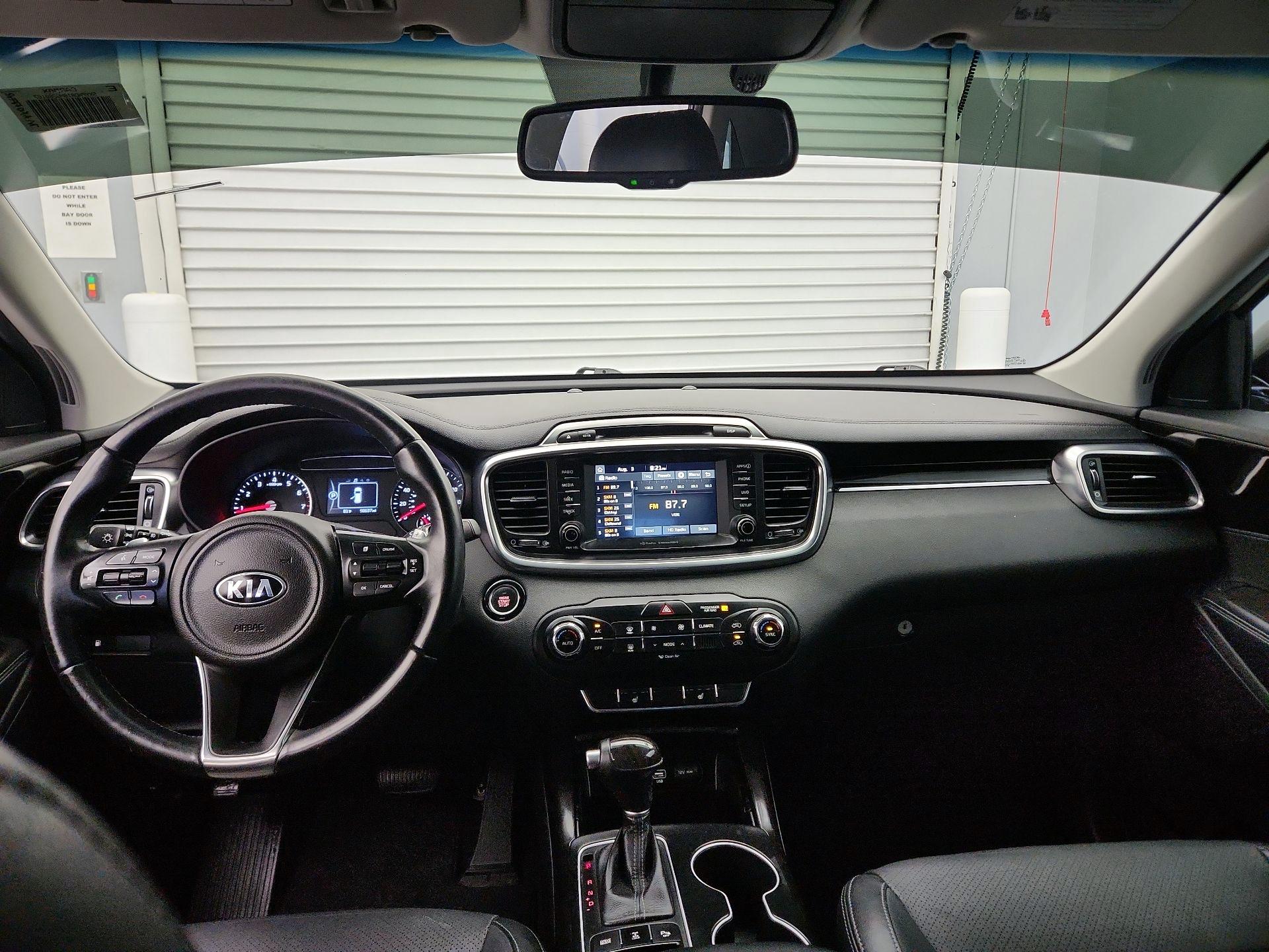 Thumbnail: 2017 Kia Sorento - 9