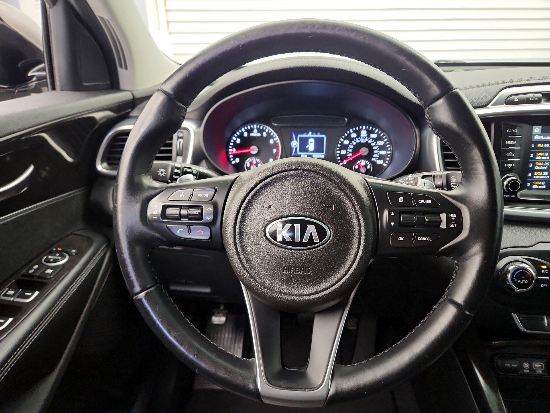 Thumbnail: 2017 Kia Sorento - 10