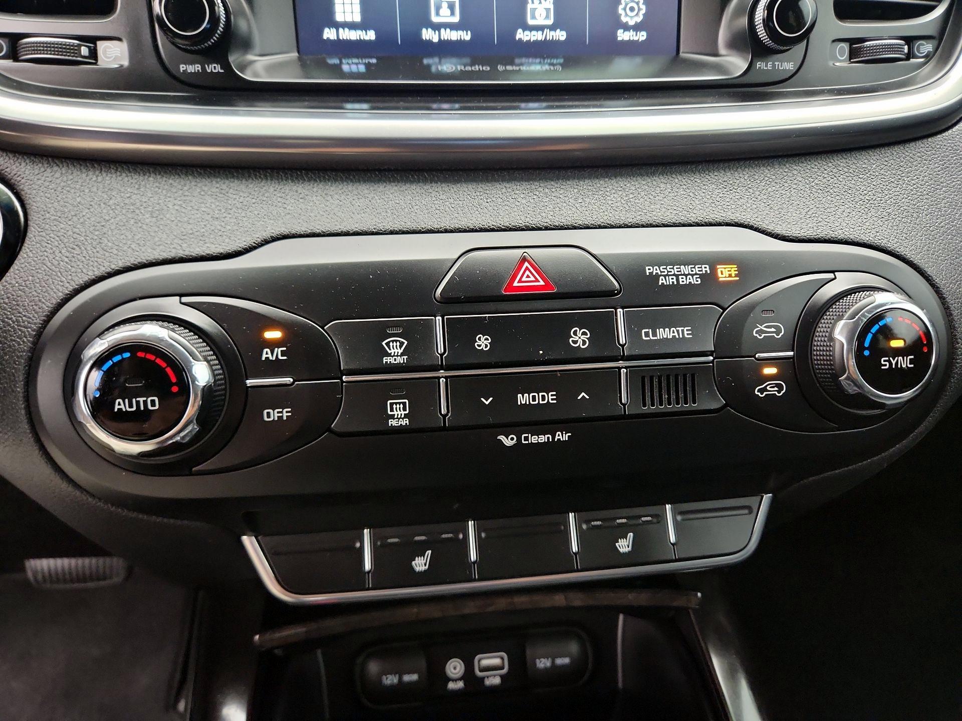Thumbnail: 2017 Kia Sorento - 16