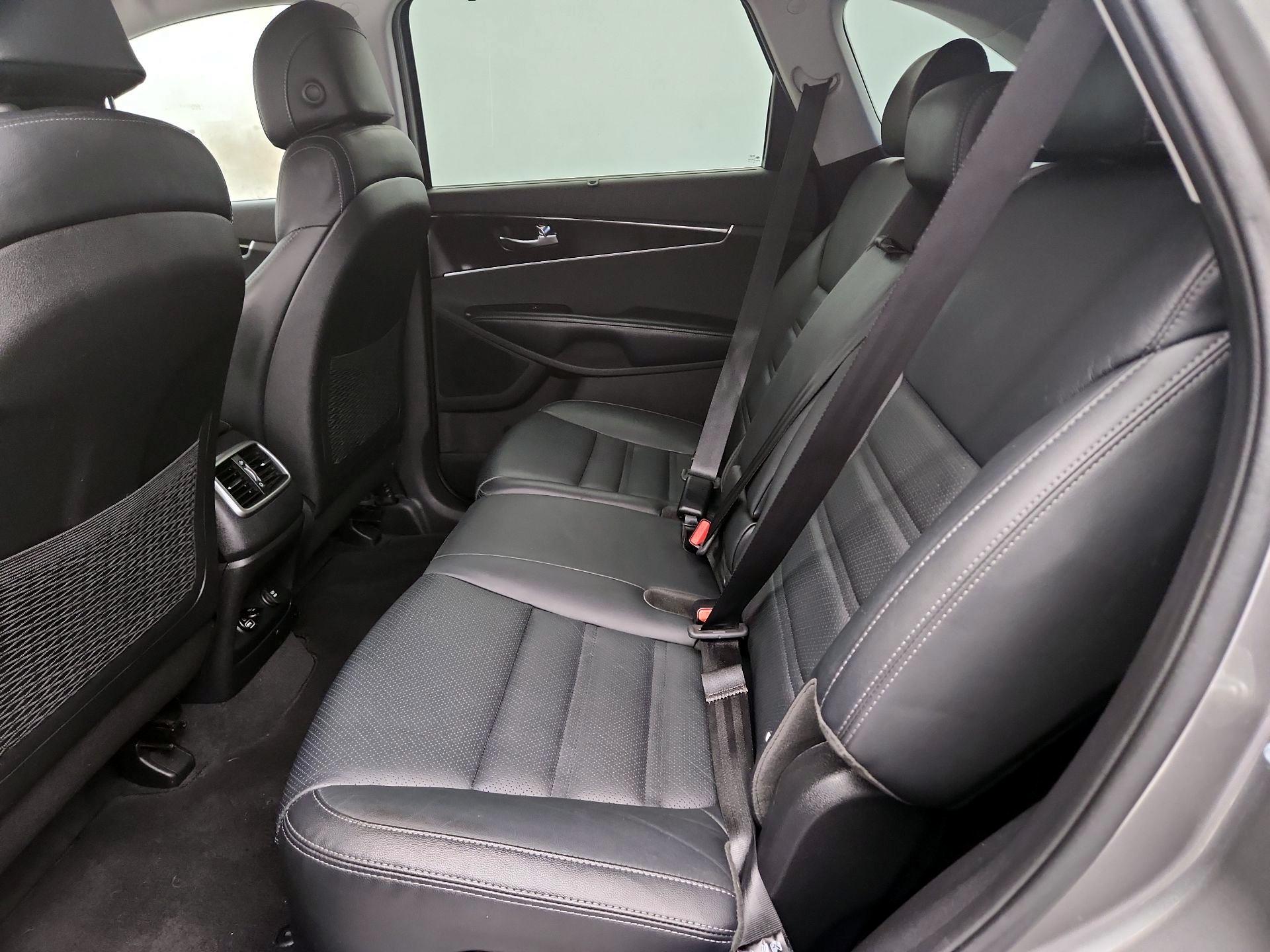 Thumbnail: 2017 Kia Sorento - 19