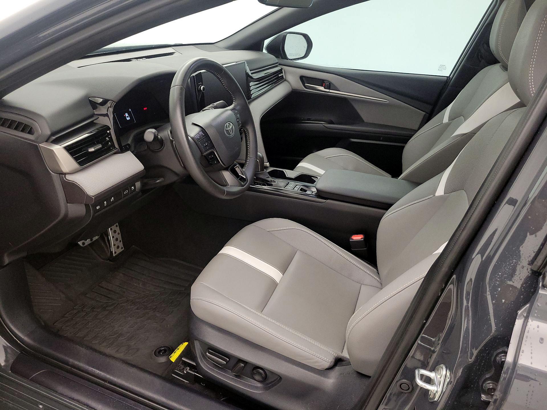 Thumbnail: 2025 Toyota Camry - 11