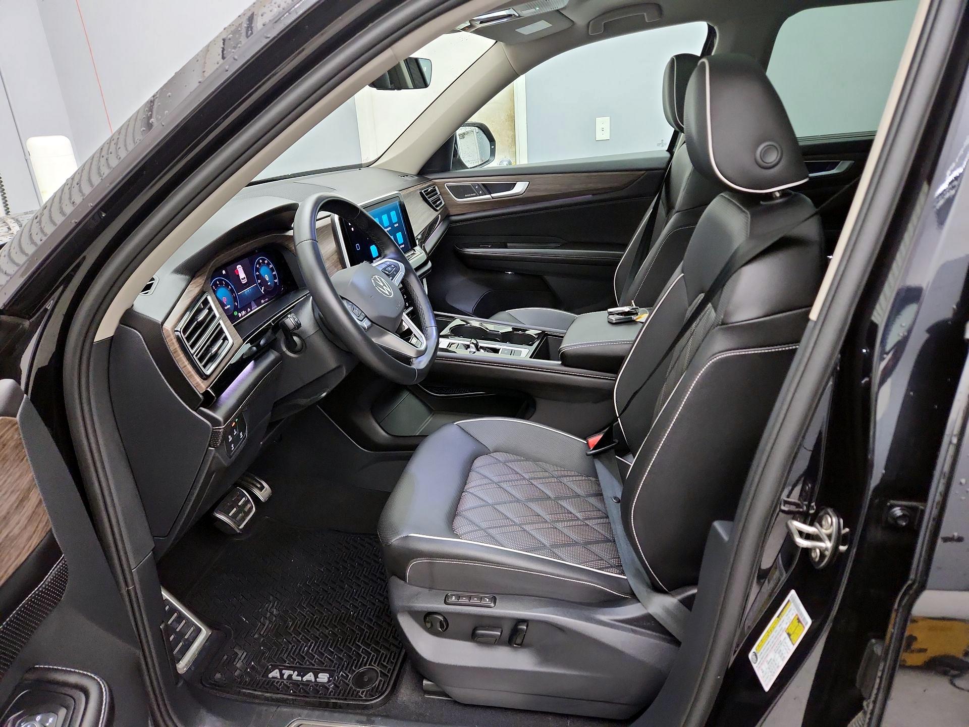 Thumbnail: 2026 Volkswagen Atlas - 11