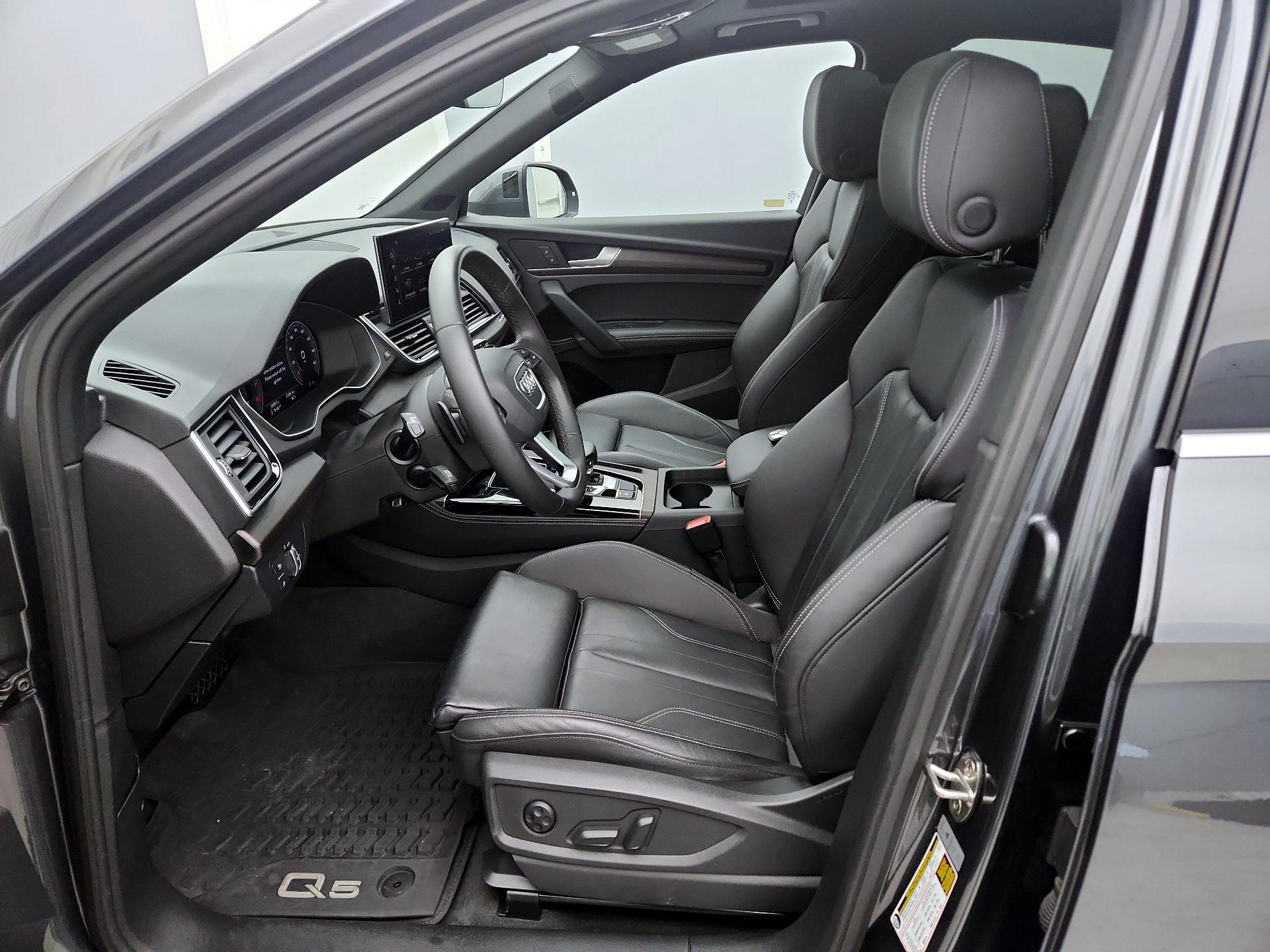 Thumbnail: 2023 Audi Q5 - 11