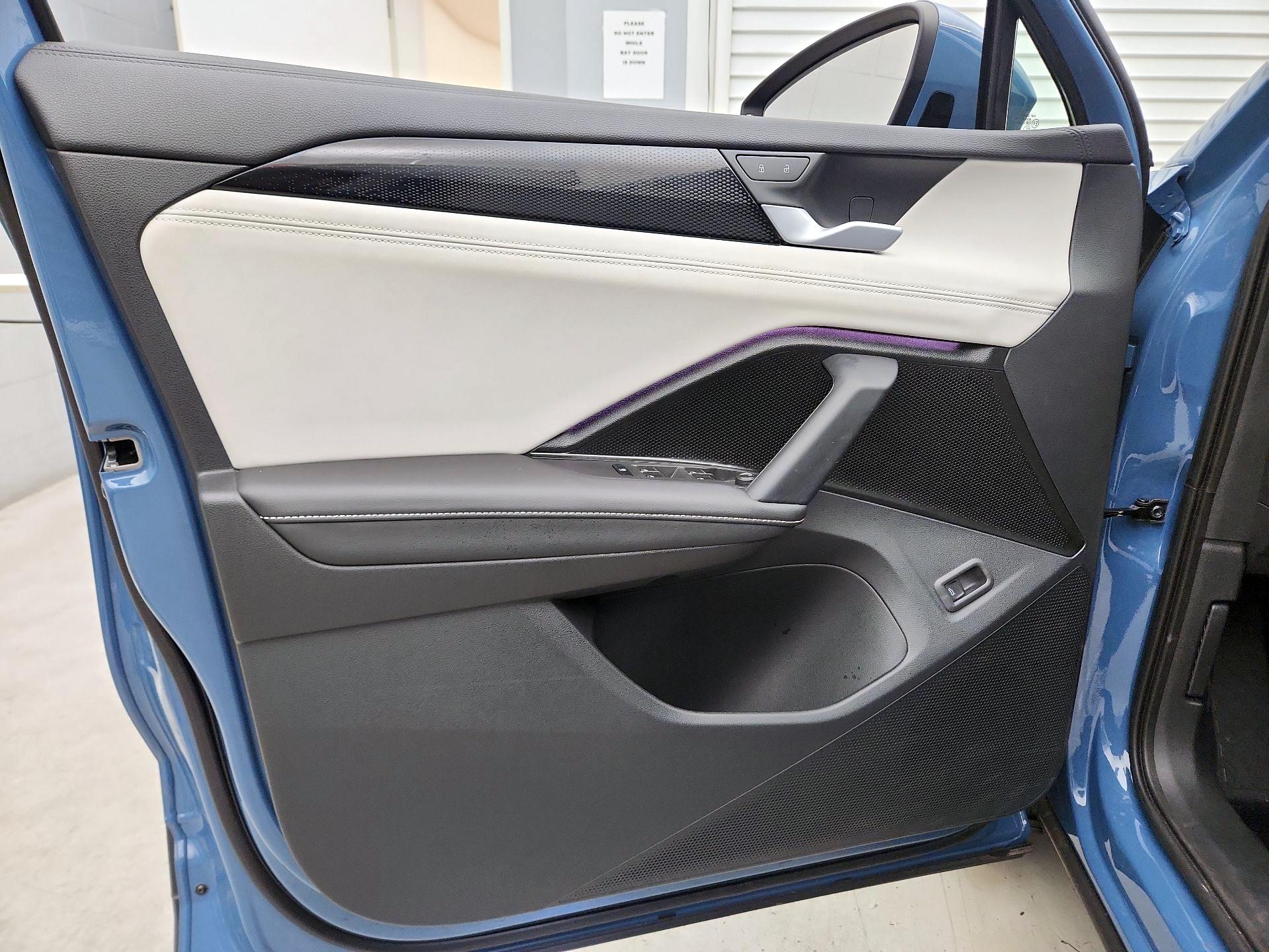 Thumbnail: 2025 Volkswagen Tiguan - 12