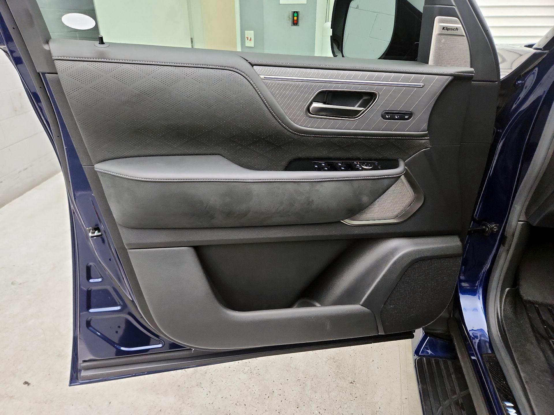 Thumbnail: 2025 INFINITI QX80 - 12