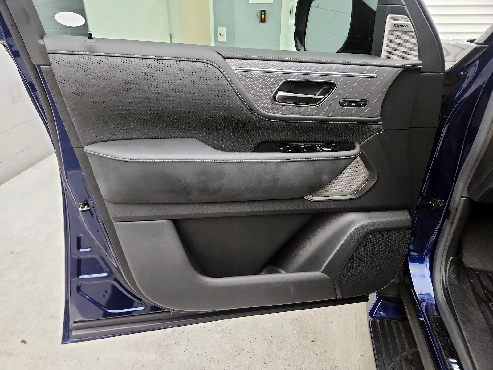 2025 INFINITI QX80 Autograph 4WD - Photo 13