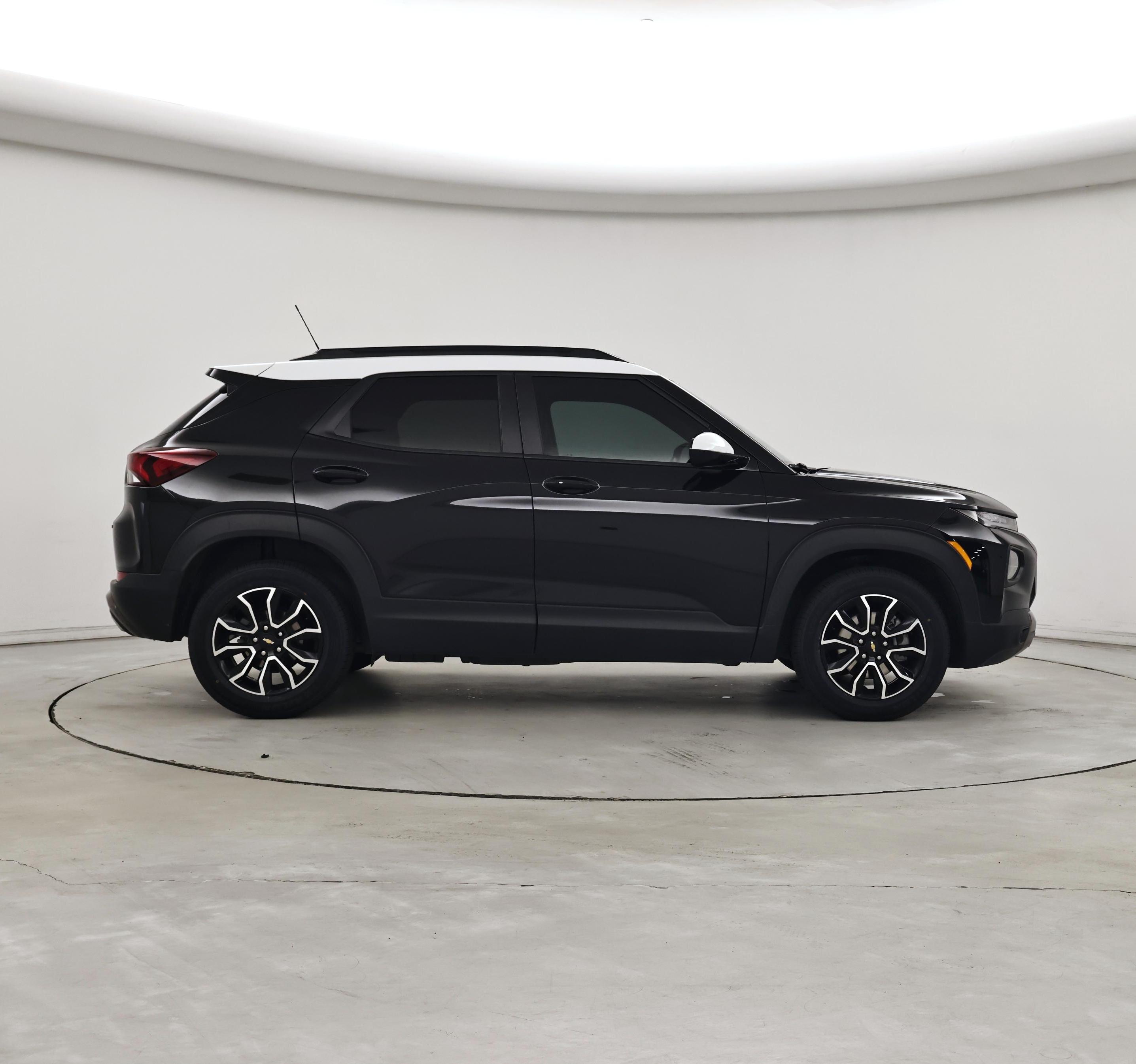 Thumbnail: 2023 Chevrolet TrailBlazer - 7