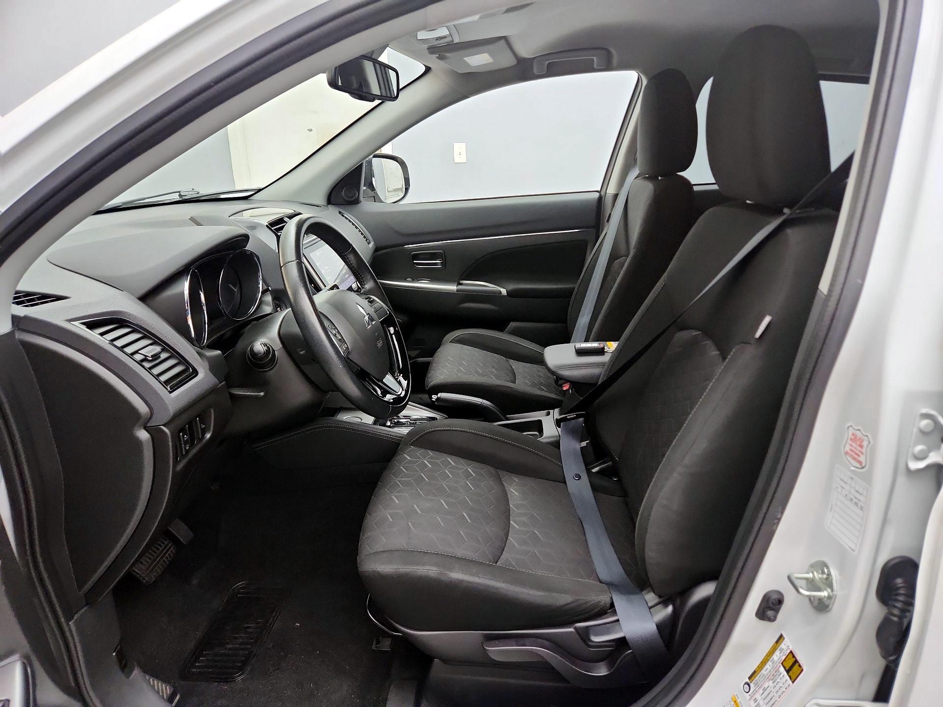 Thumbnail: 2021 Mitsubishi Outlander Sport - 11