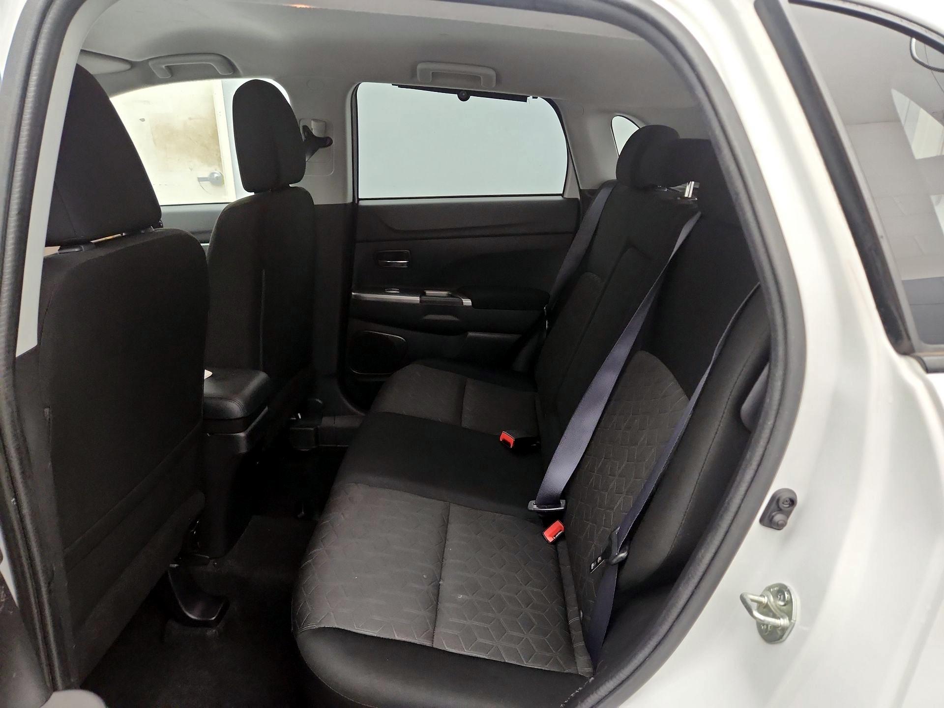 Thumbnail: 2021 Mitsubishi Outlander Sport - 19