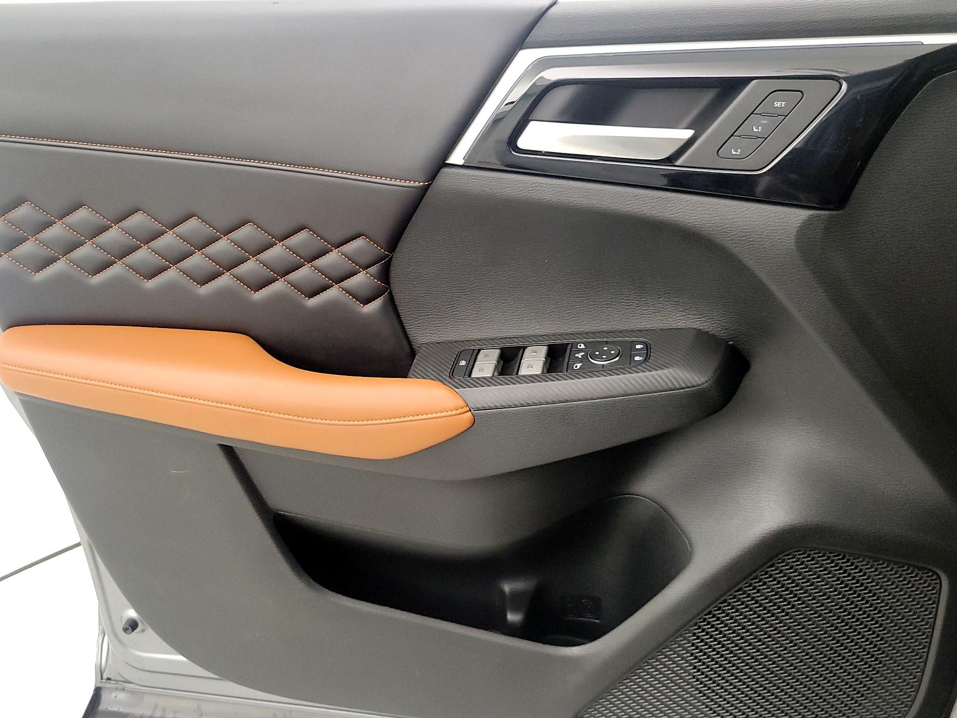 Thumbnail: 2022 Mitsubishi Outlander - 12