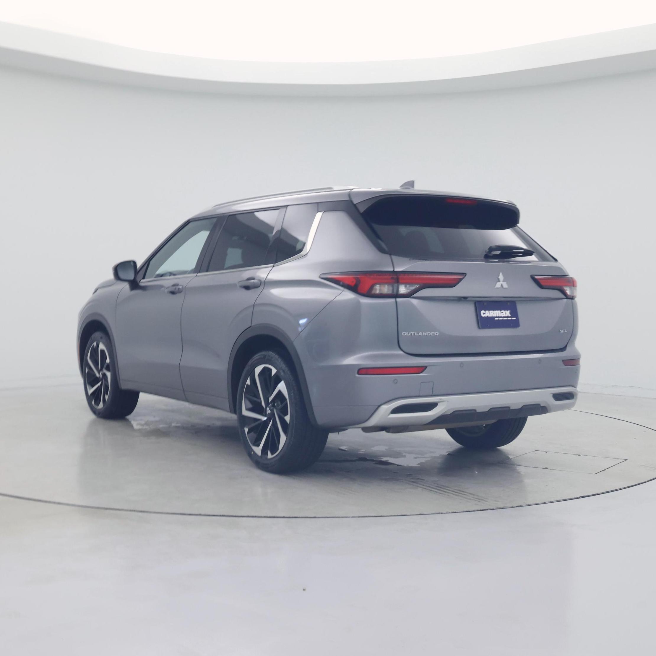 Thumbnail: 2022 Mitsubishi Outlander - 2