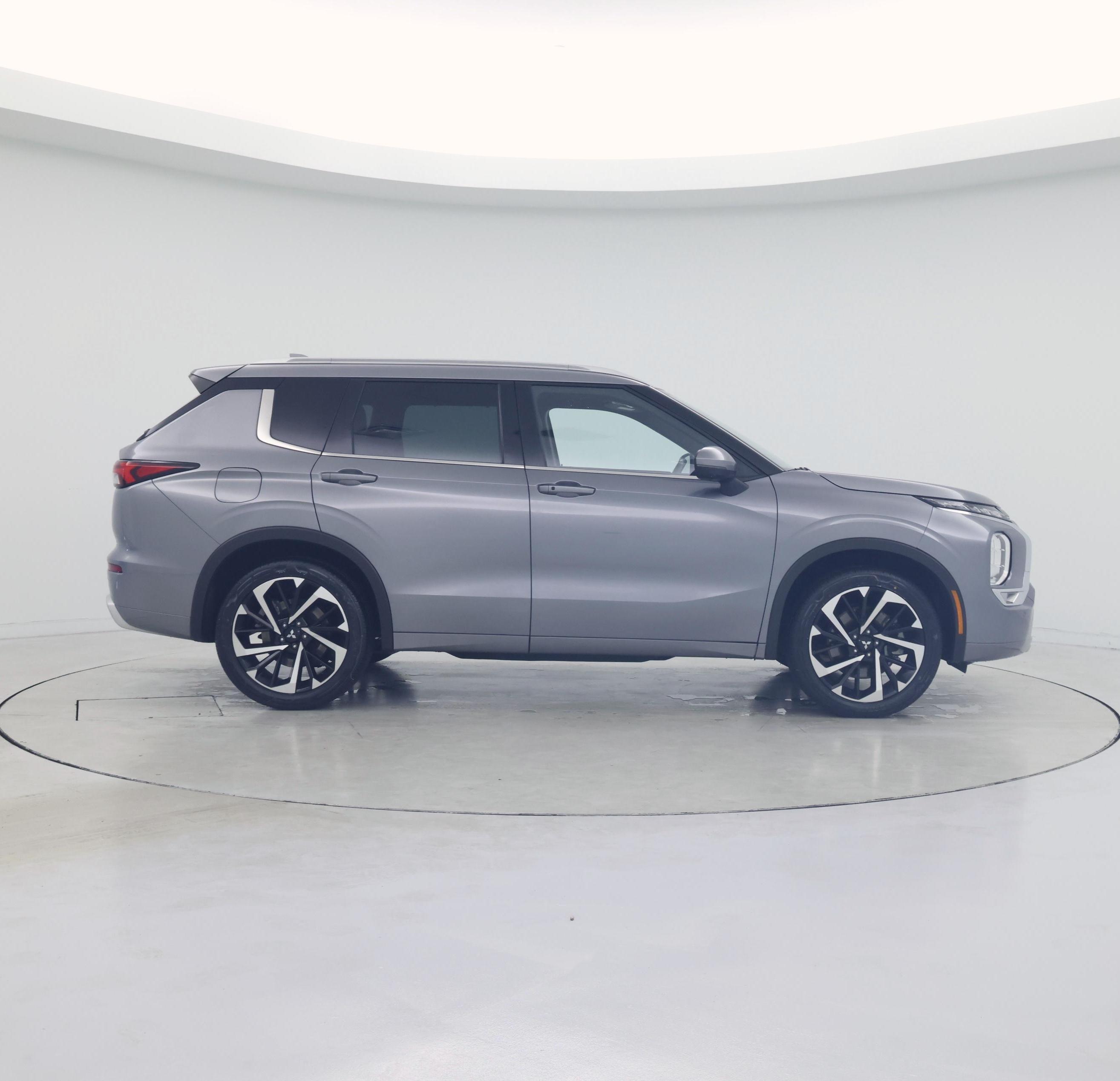 Thumbnail: 2022 Mitsubishi Outlander - 7