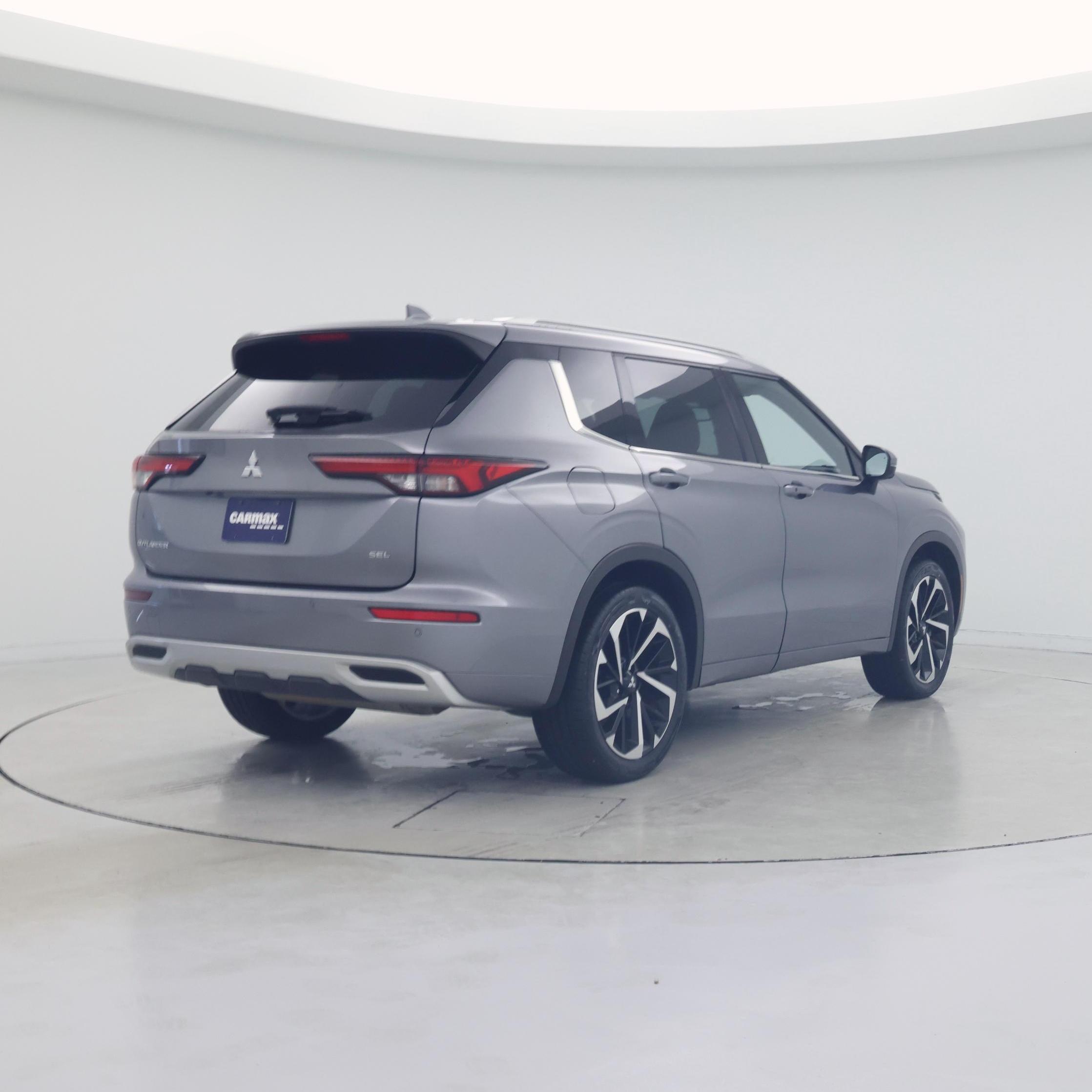 Thumbnail: 2022 Mitsubishi Outlander - 8