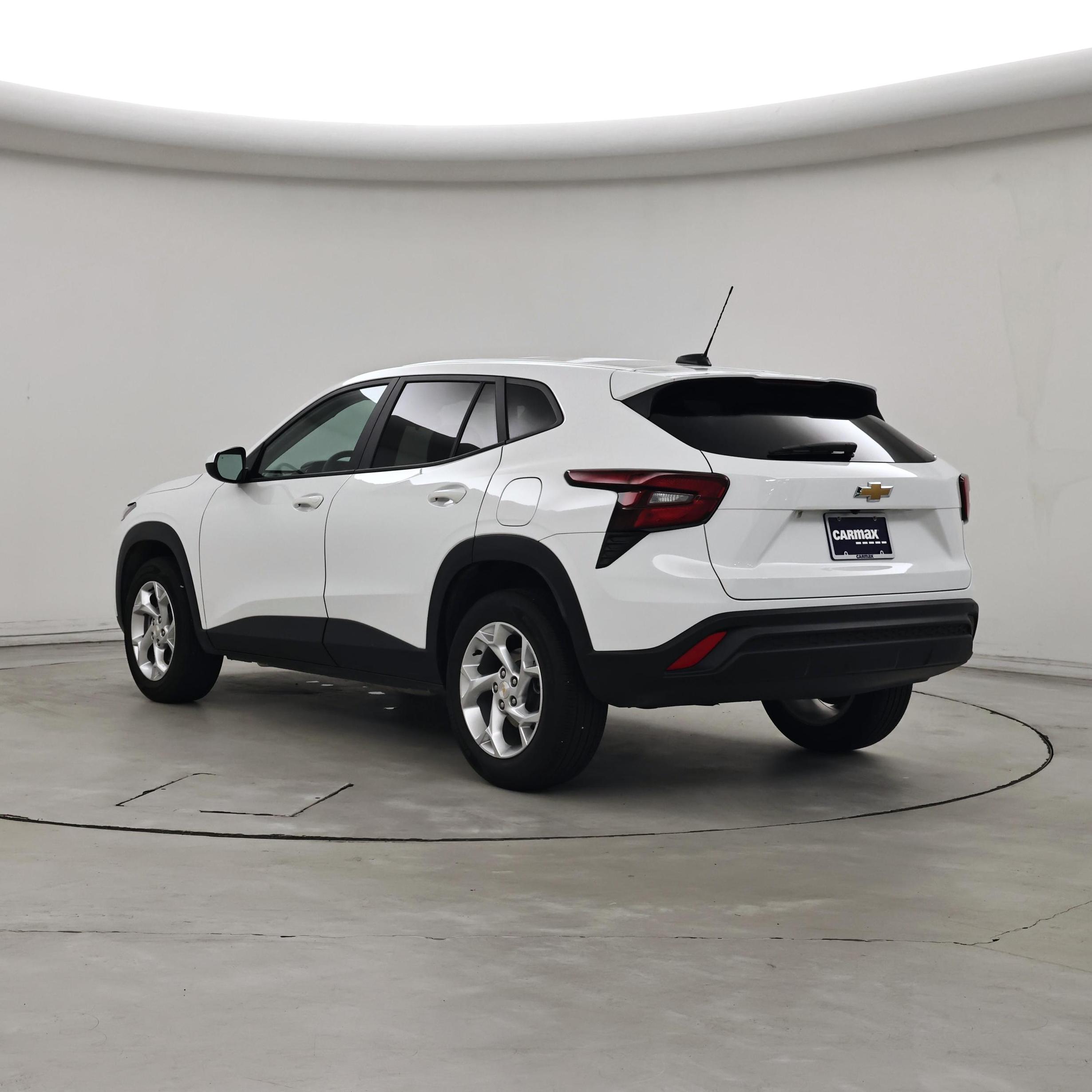 Thumbnail: 2025 Chevrolet Trax - 2