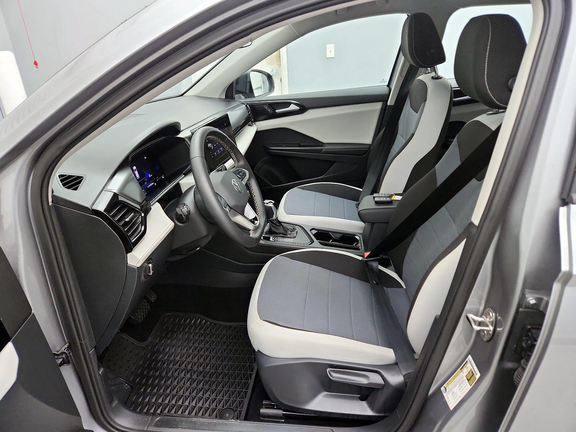 Thumbnail: 2025 Volkswagen Taos - 11
