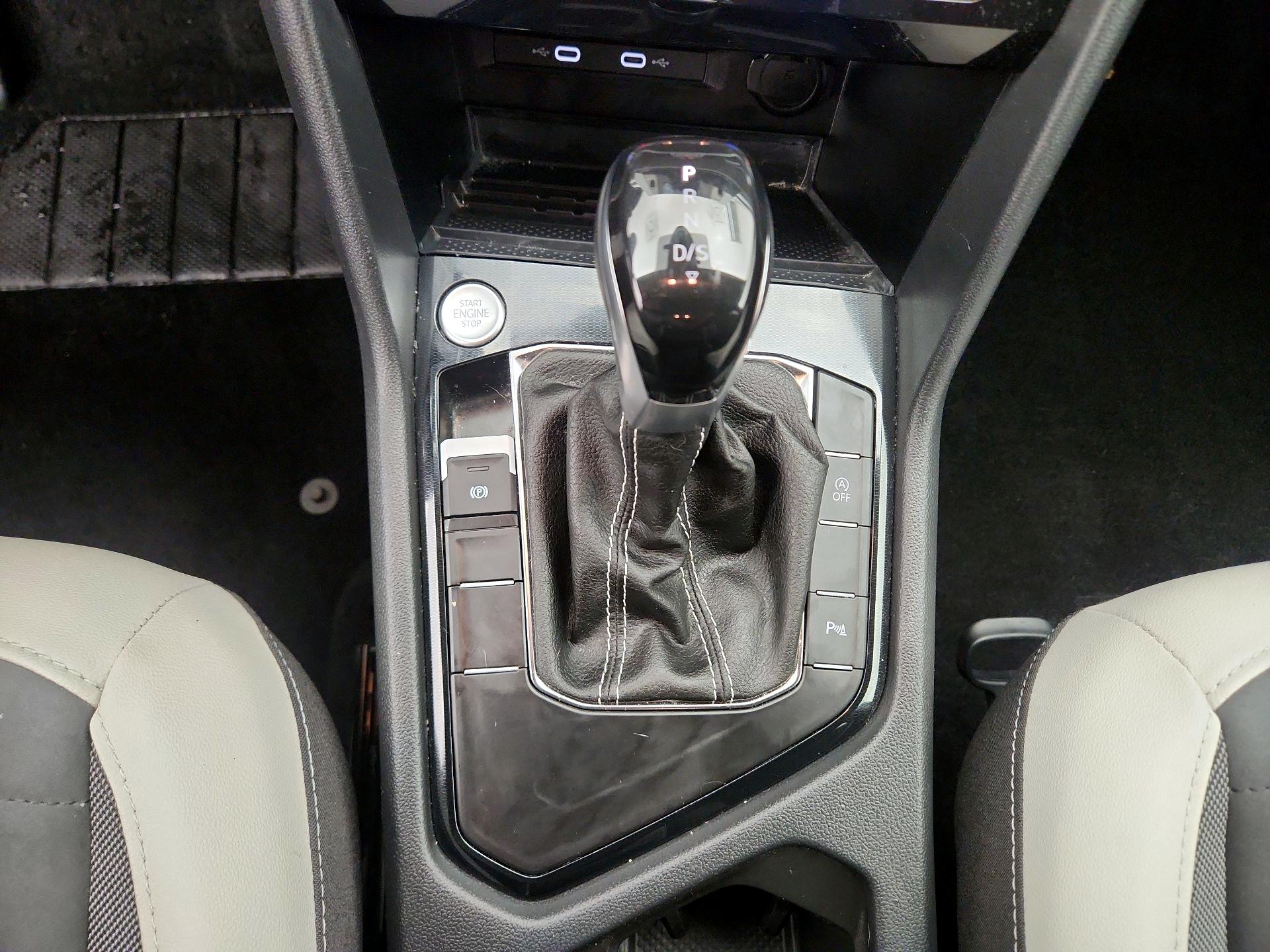 Thumbnail: 2025 Volkswagen Taos - 17