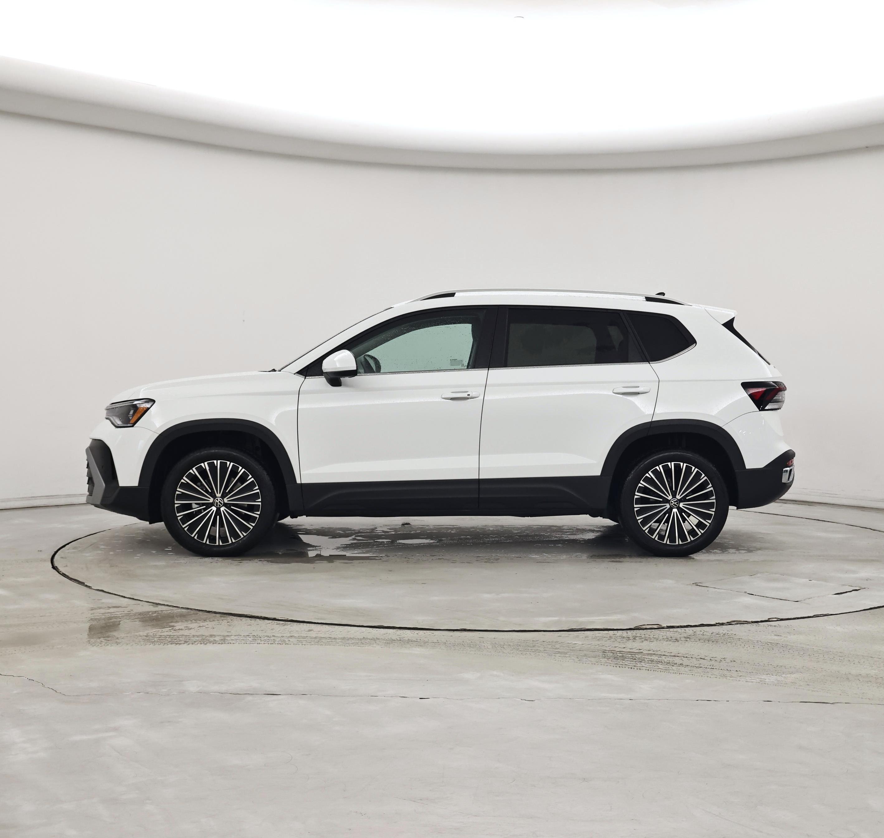 Thumbnail: 2025 Volkswagen Taos - 3