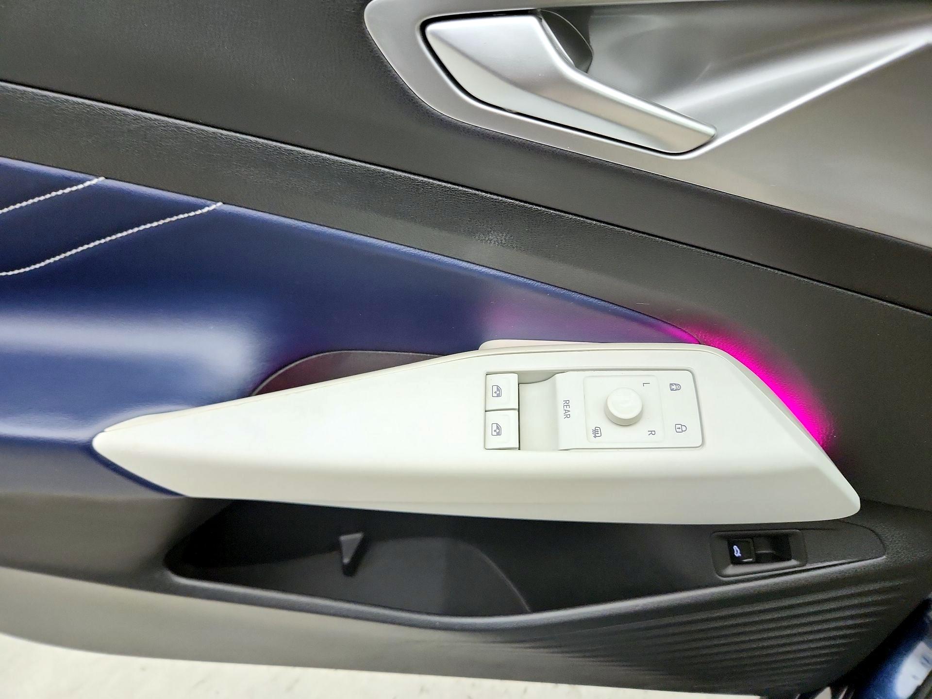 Thumbnail: 2023 Volkswagen ID.4 - 12