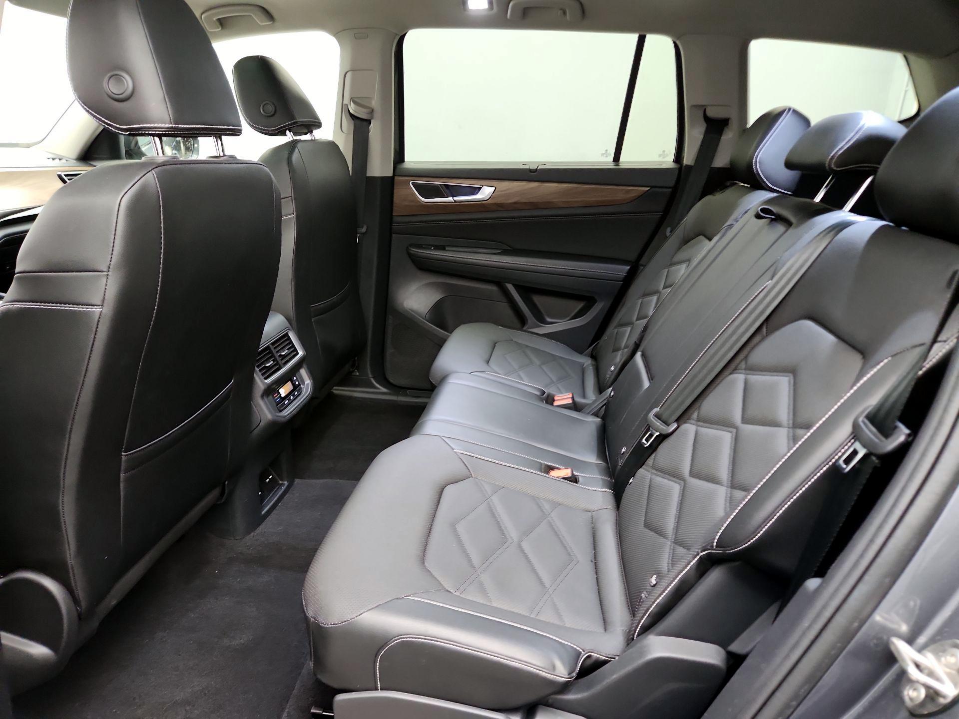 Thumbnail: 2024 Volkswagen Atlas - 20
