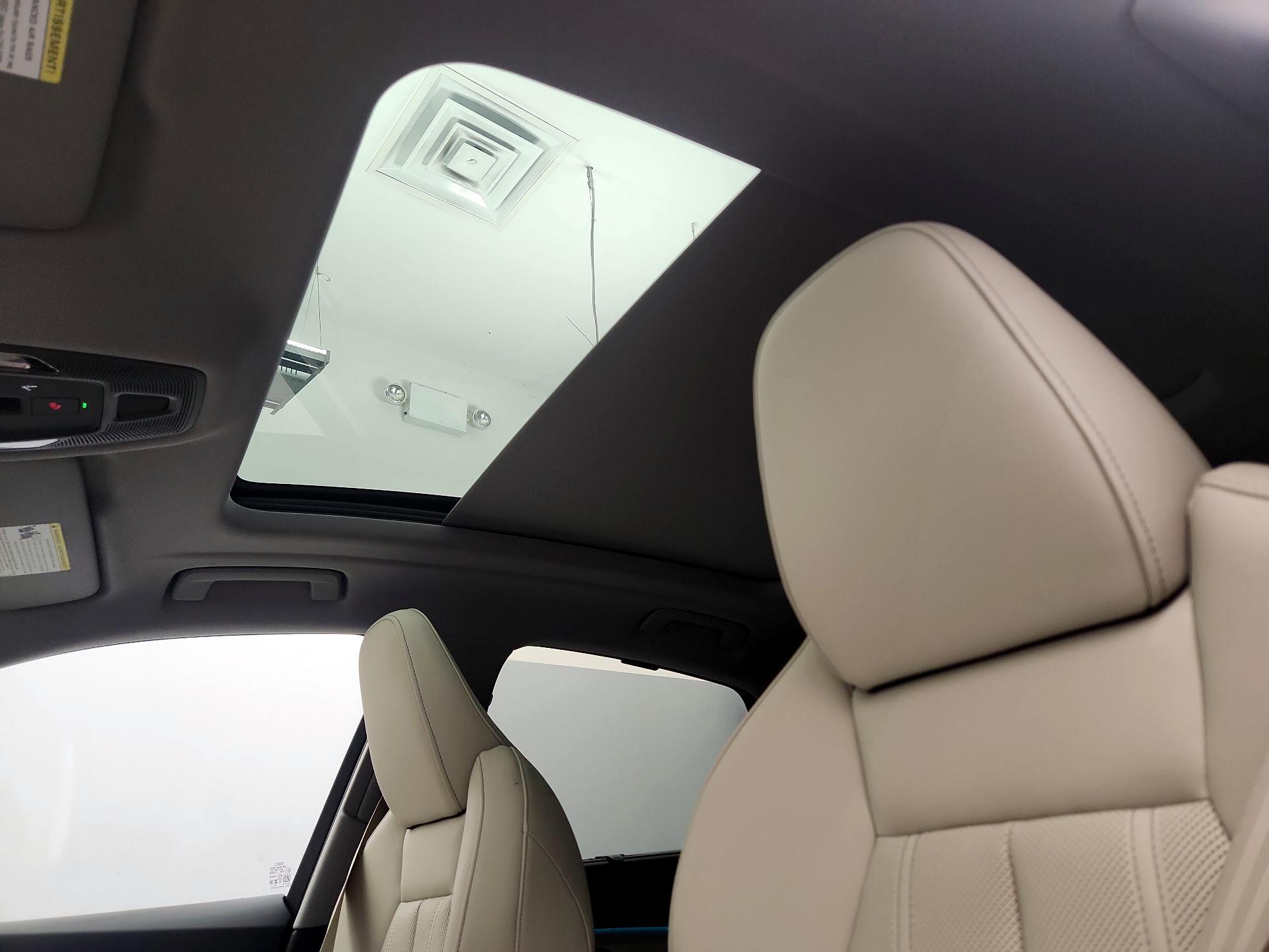 Thumbnail: 2025 Audi Q5 - 19