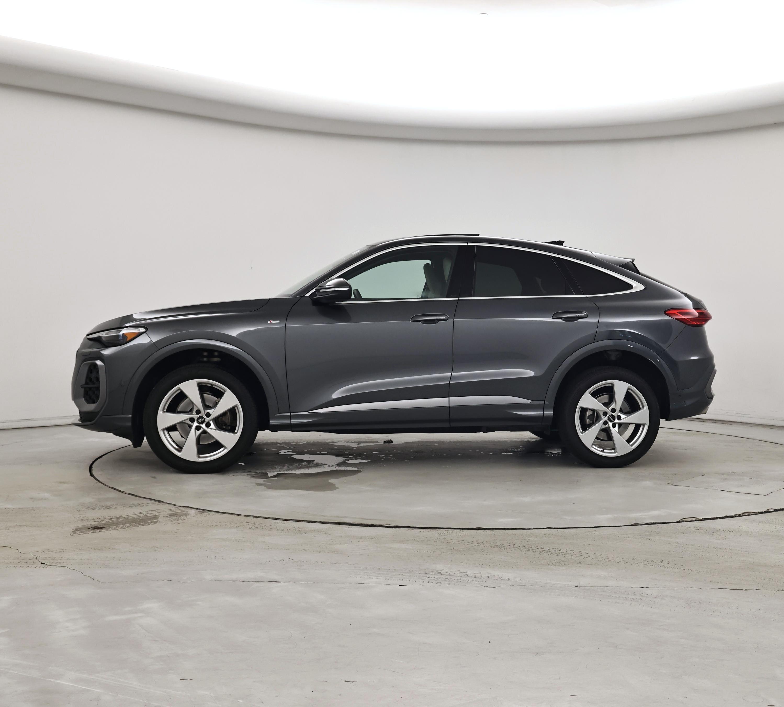 Thumbnail: 2025 Audi Q5 - 3