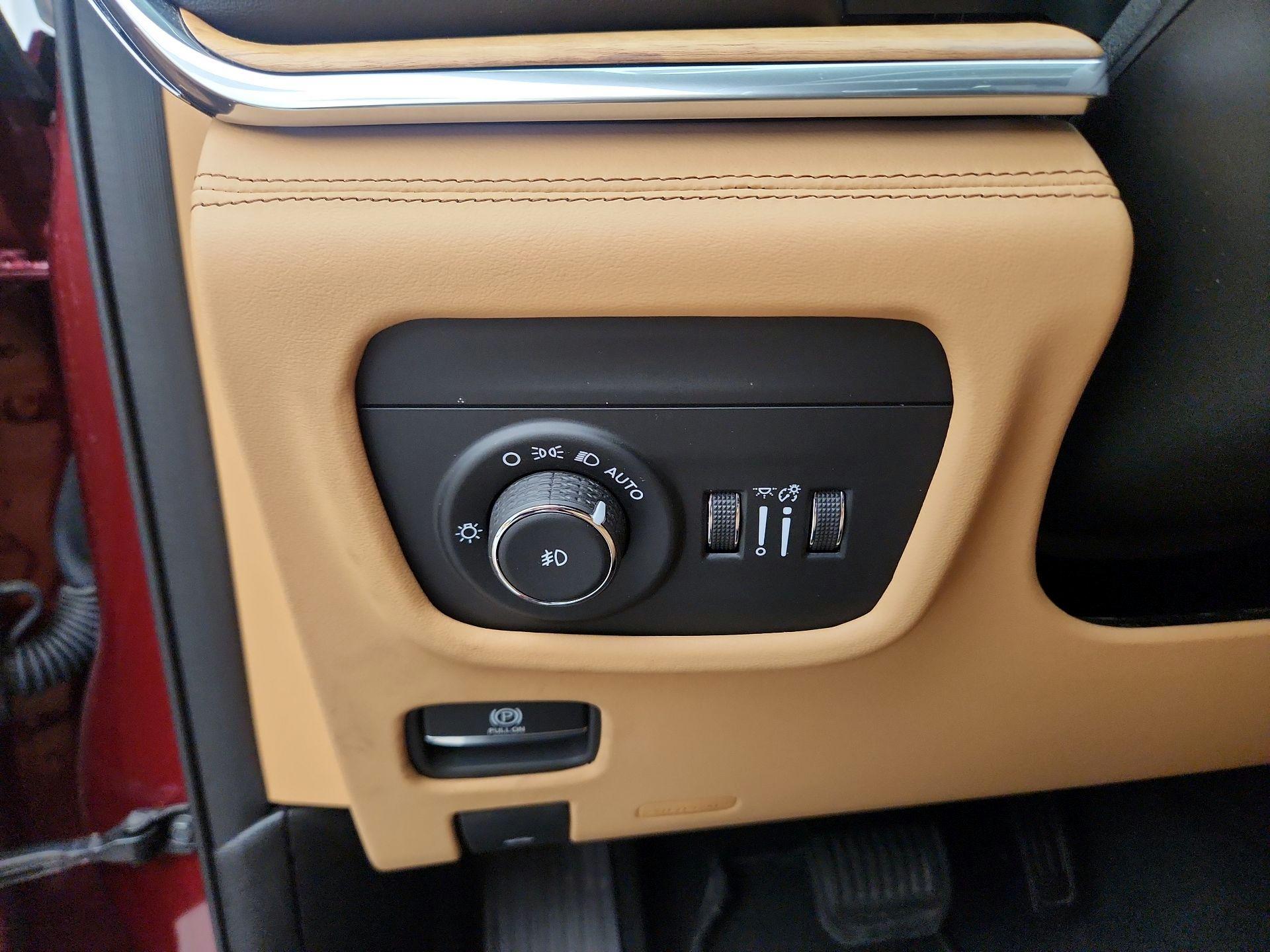 Thumbnail: 2025 Jeep Grand Cherokee - 13
