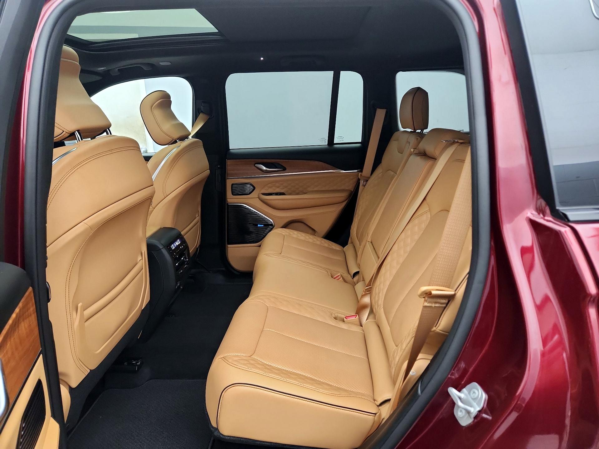 Thumbnail: 2025 Jeep Grand Cherokee - 20