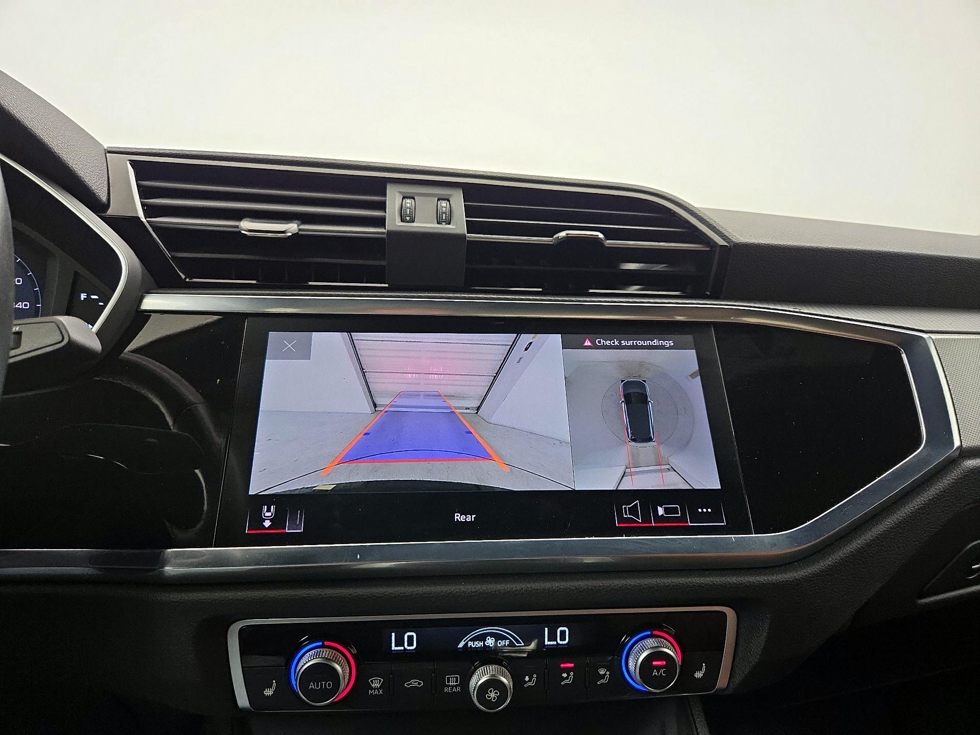 Thumbnail: 2023 Audi Q3 - 14