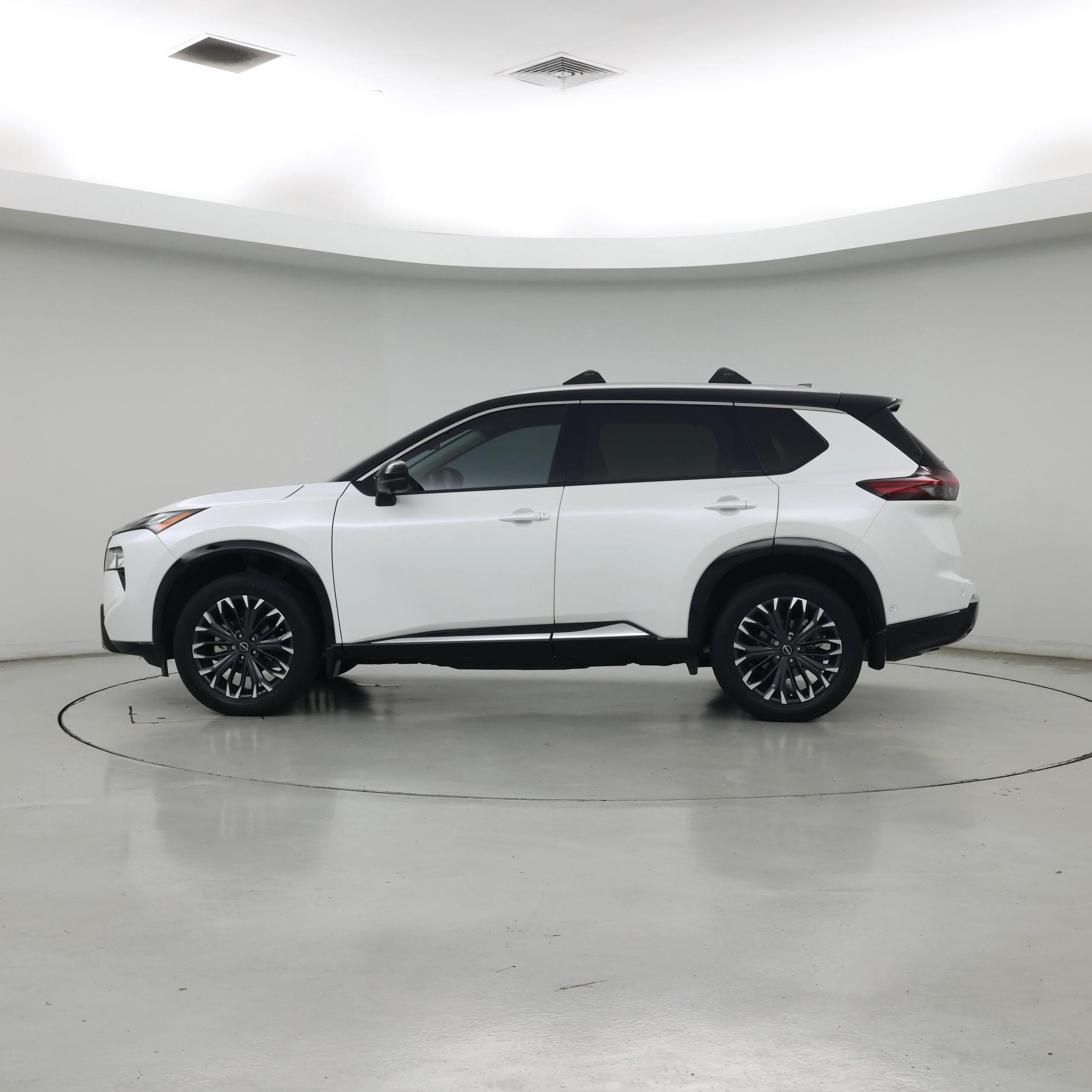 Thumbnail: 2025 Nissan Rogue - 3