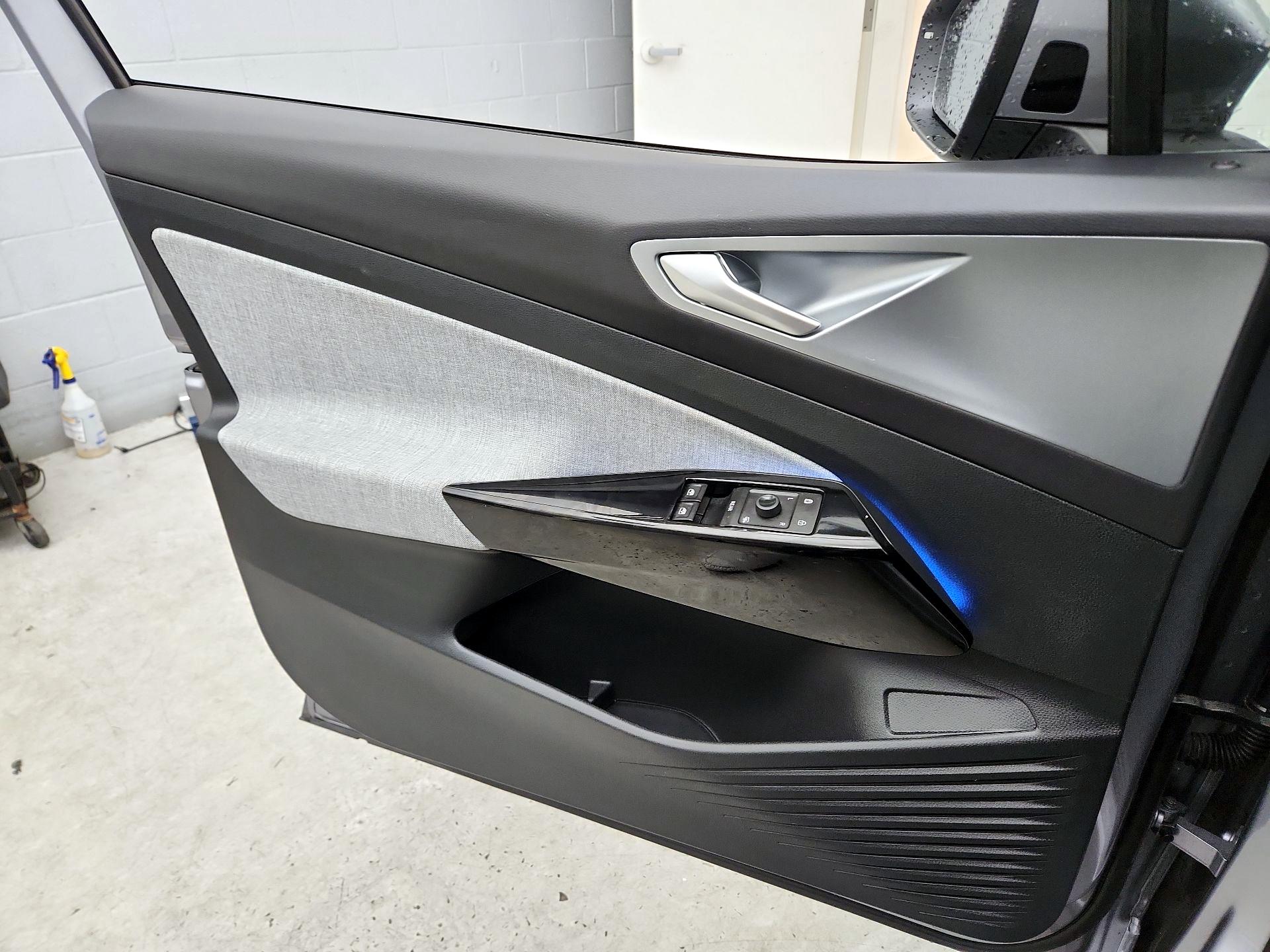 Thumbnail: 2023 Volkswagen ID.4 - 12