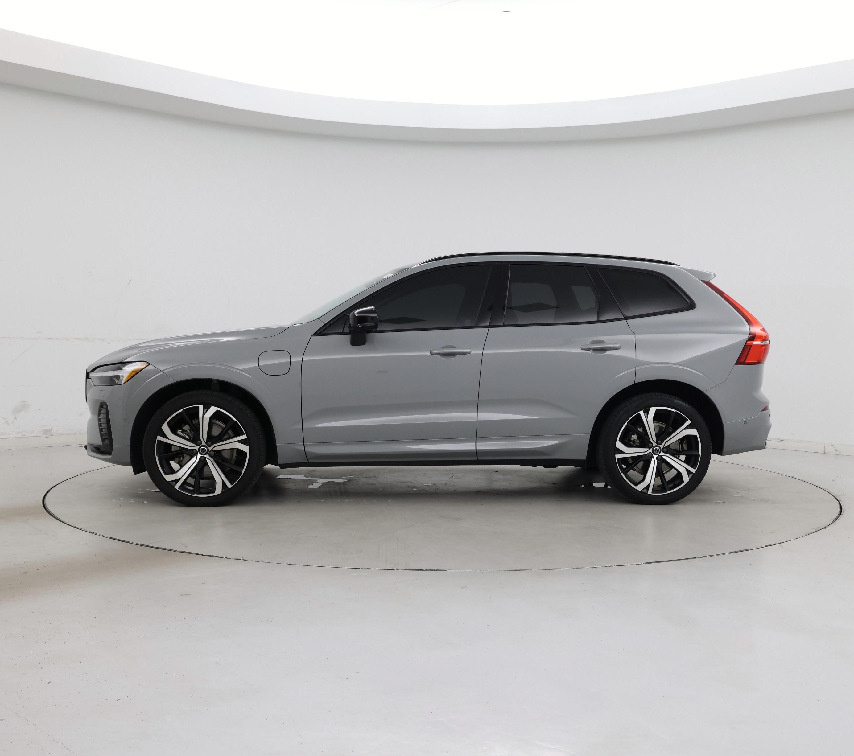 Thumbnail: 2025 Volvo XC60 - 3
