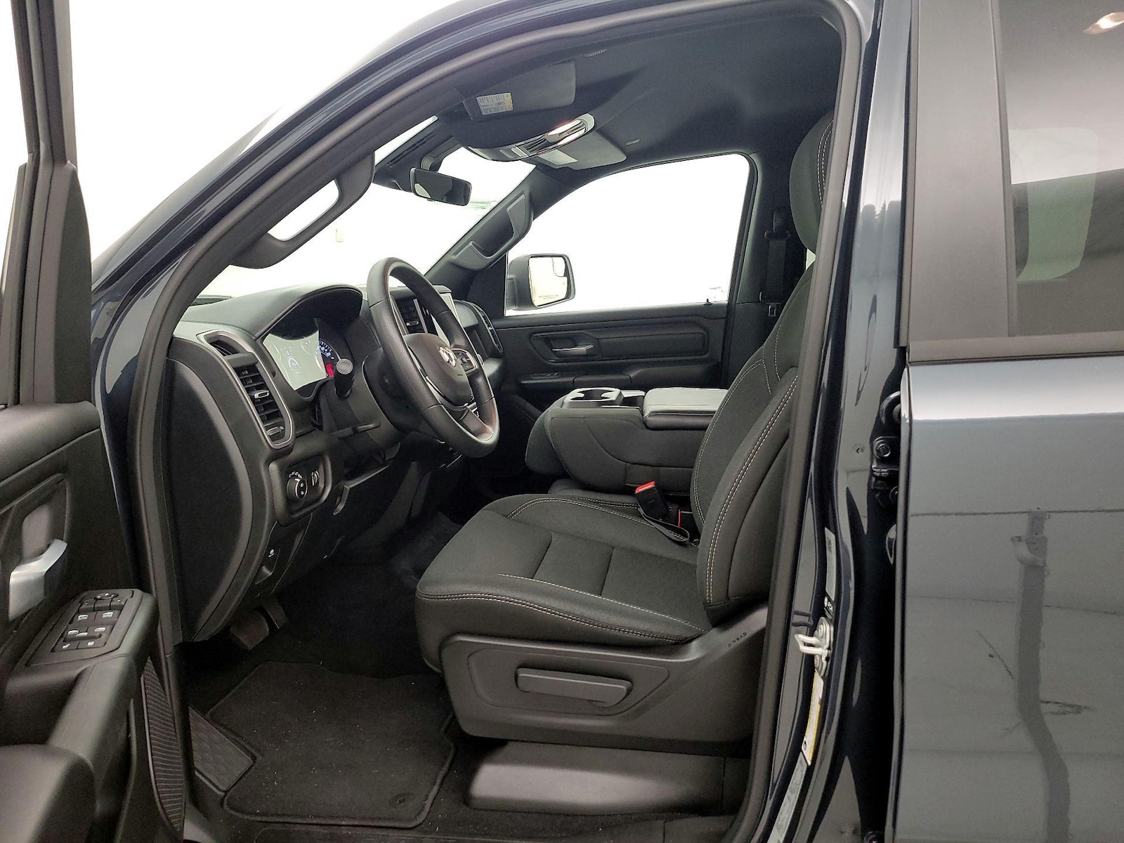 2026 RAM Ram 1500 Pickup Express - Photo 12