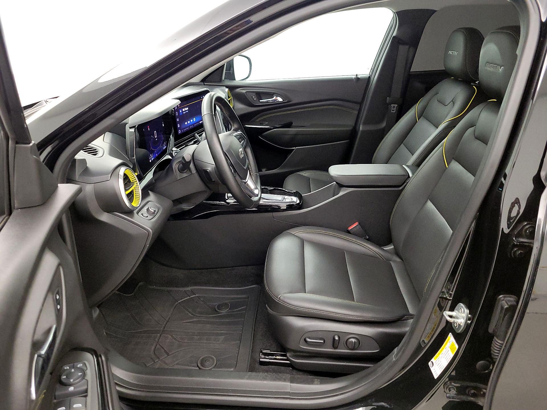 Thumbnail: 2024 Chevrolet Trax - 11