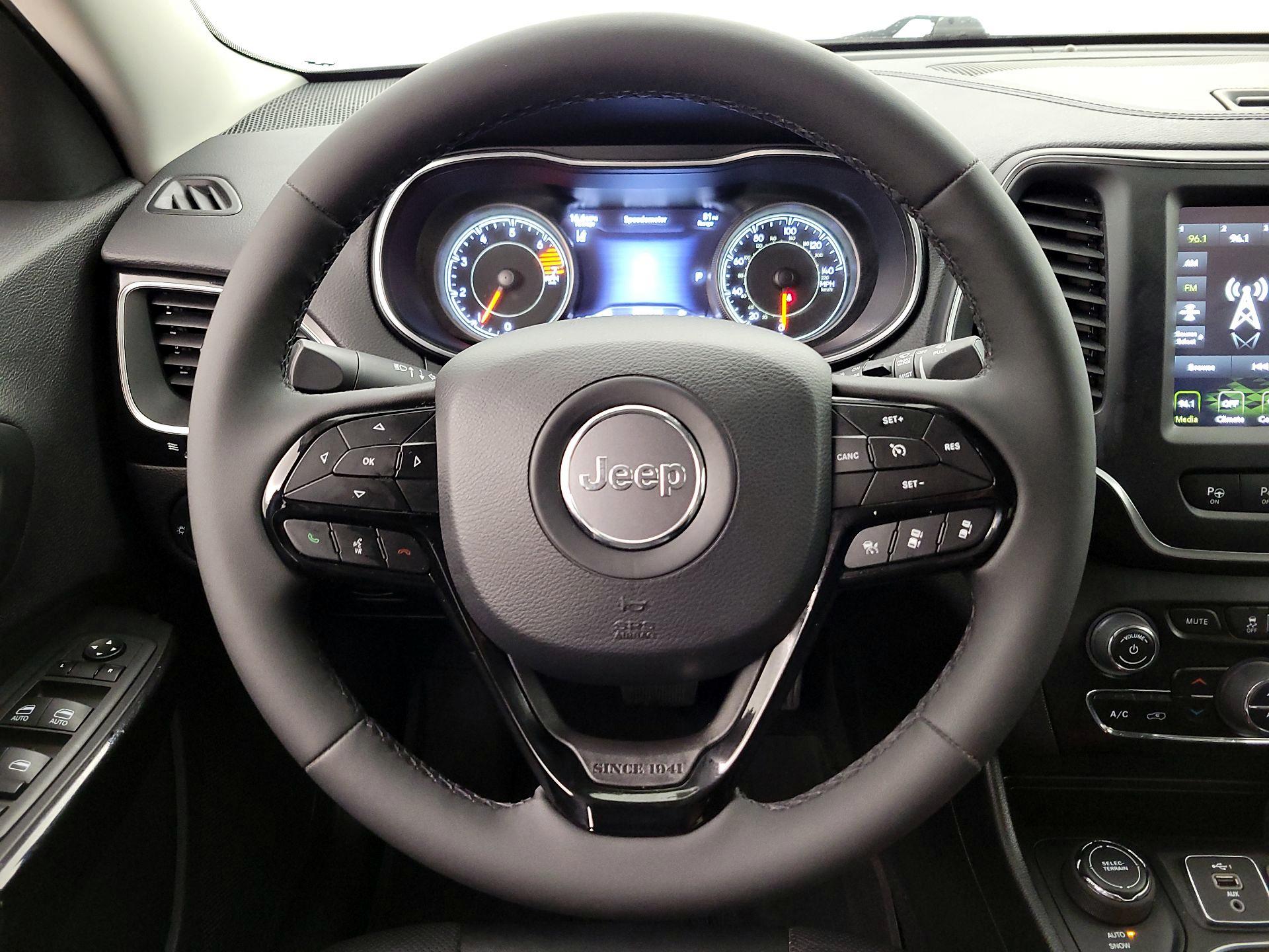 Thumbnail: 2023 Jeep Cherokee - 10
