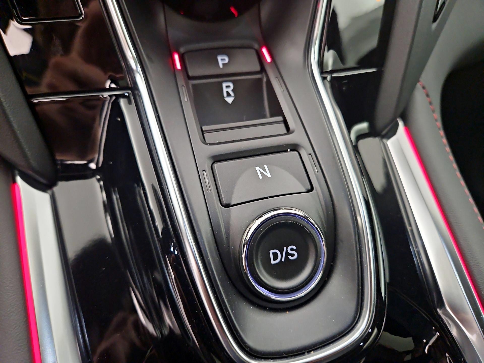Thumbnail: 2025 Acura RDX - 18