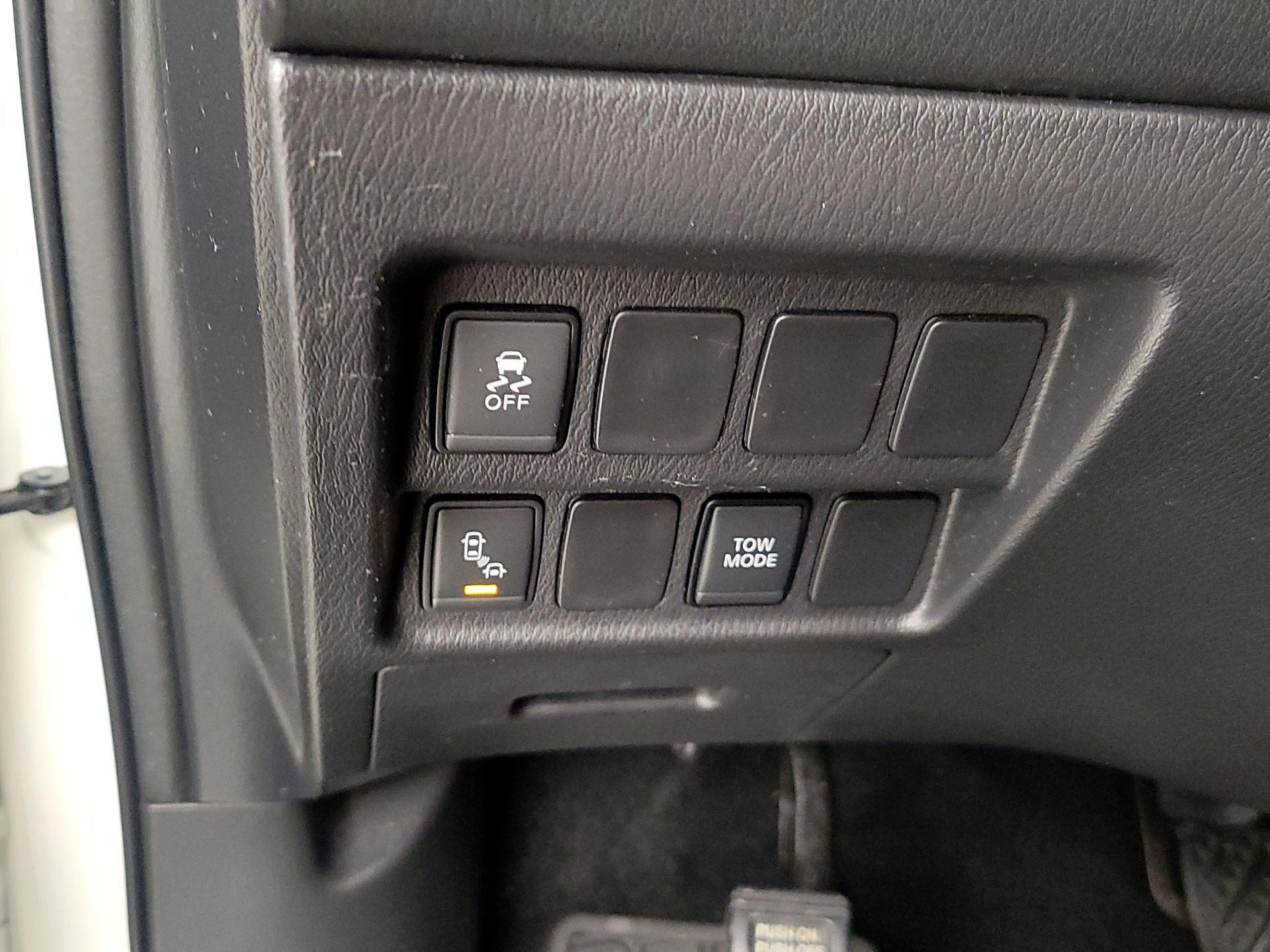 Thumbnail: 2019 Nissan Pathfinder - 13
