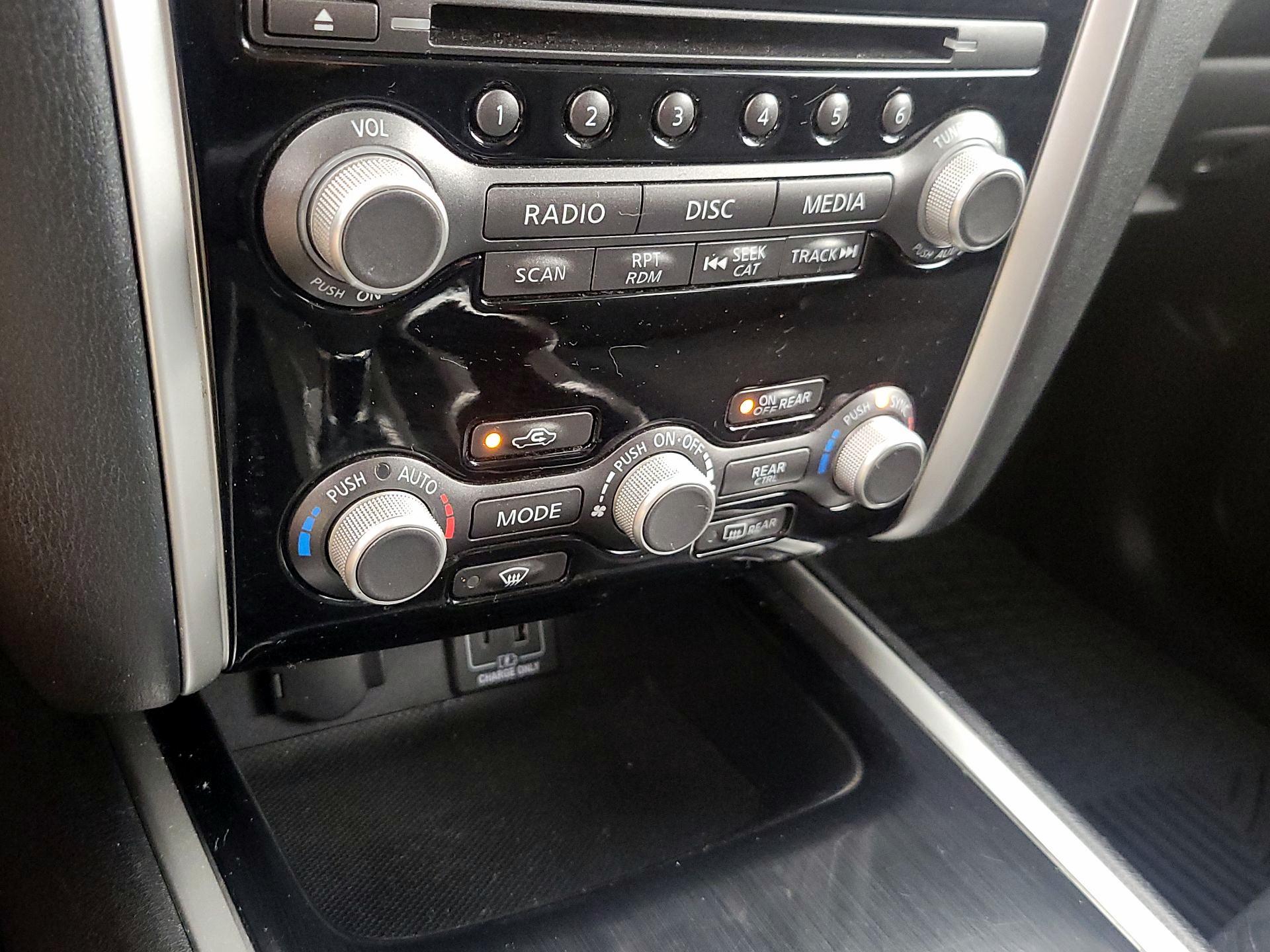 Thumbnail: 2019 Nissan Pathfinder - 16