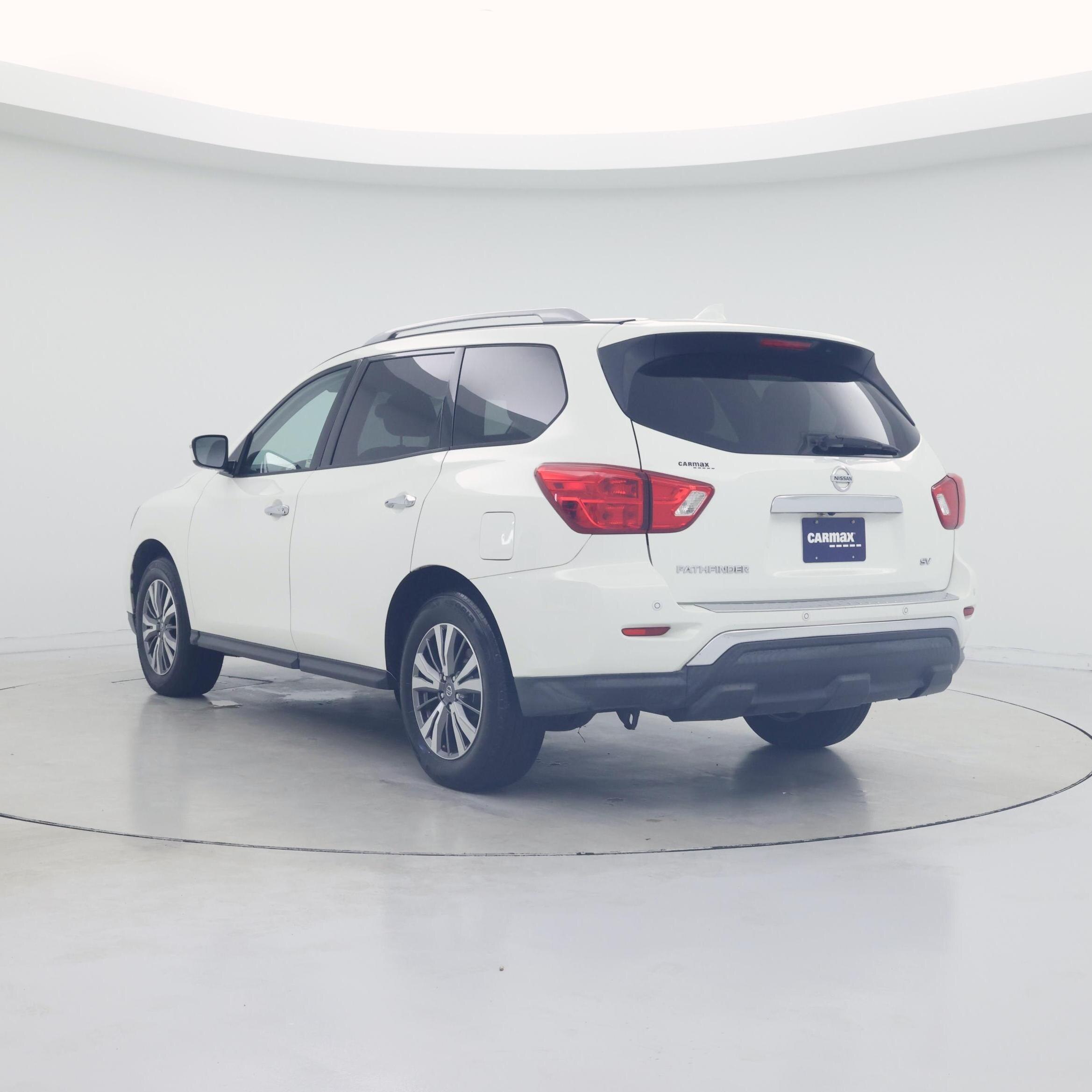 Thumbnail: 2019 Nissan Pathfinder - 2