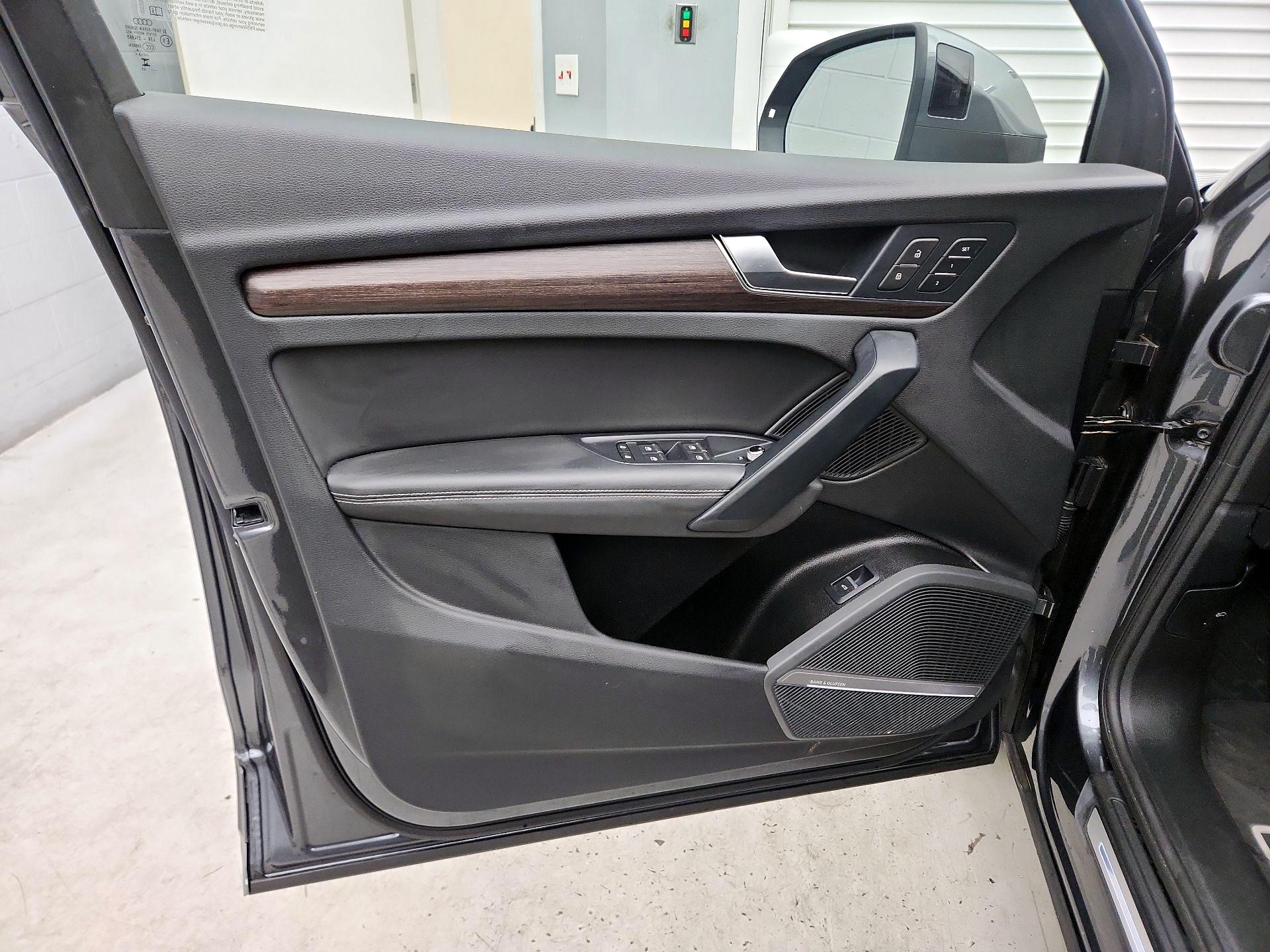 Thumbnail: 2023 Audi Q5 - 12