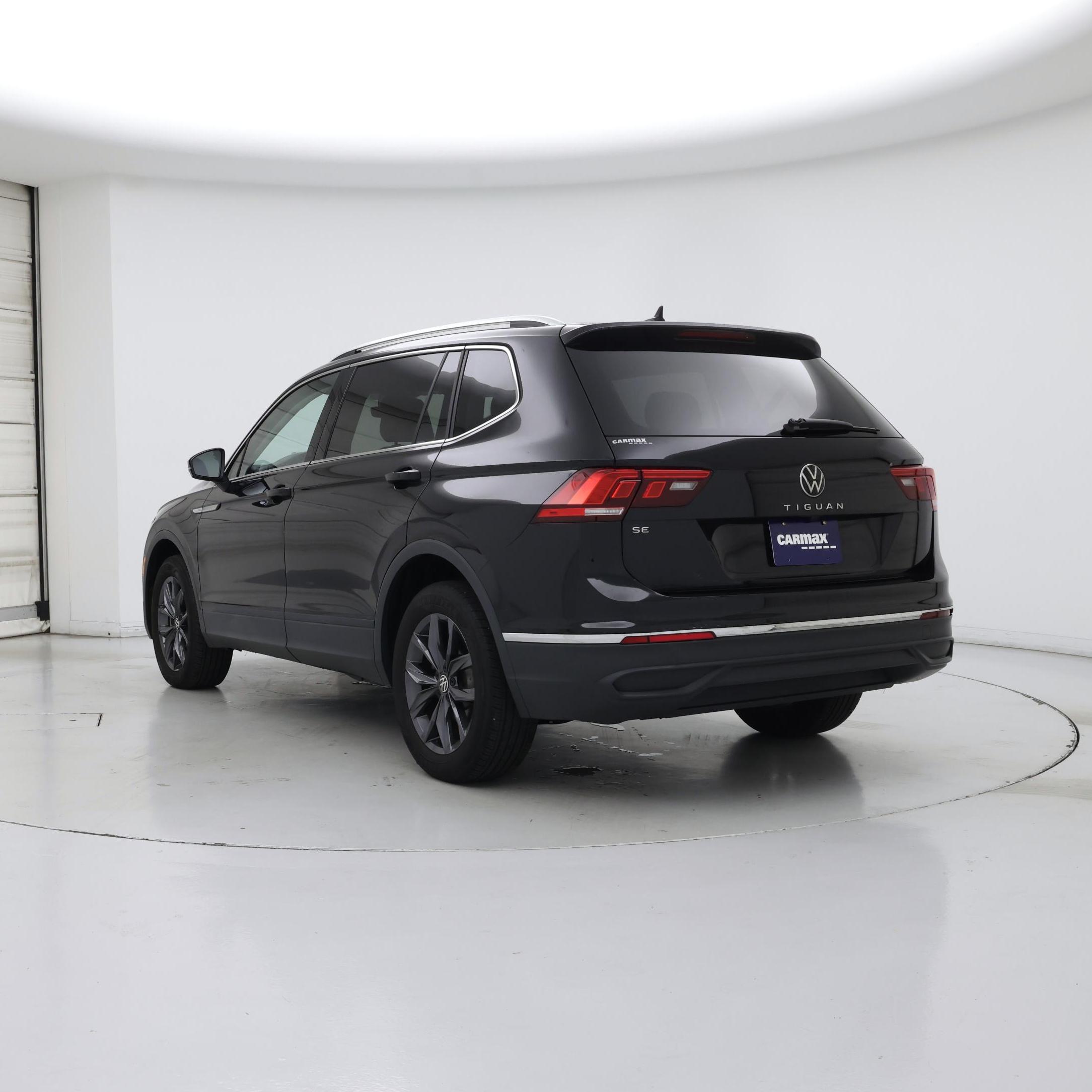 Thumbnail: 2023 Volkswagen Tiguan - 2